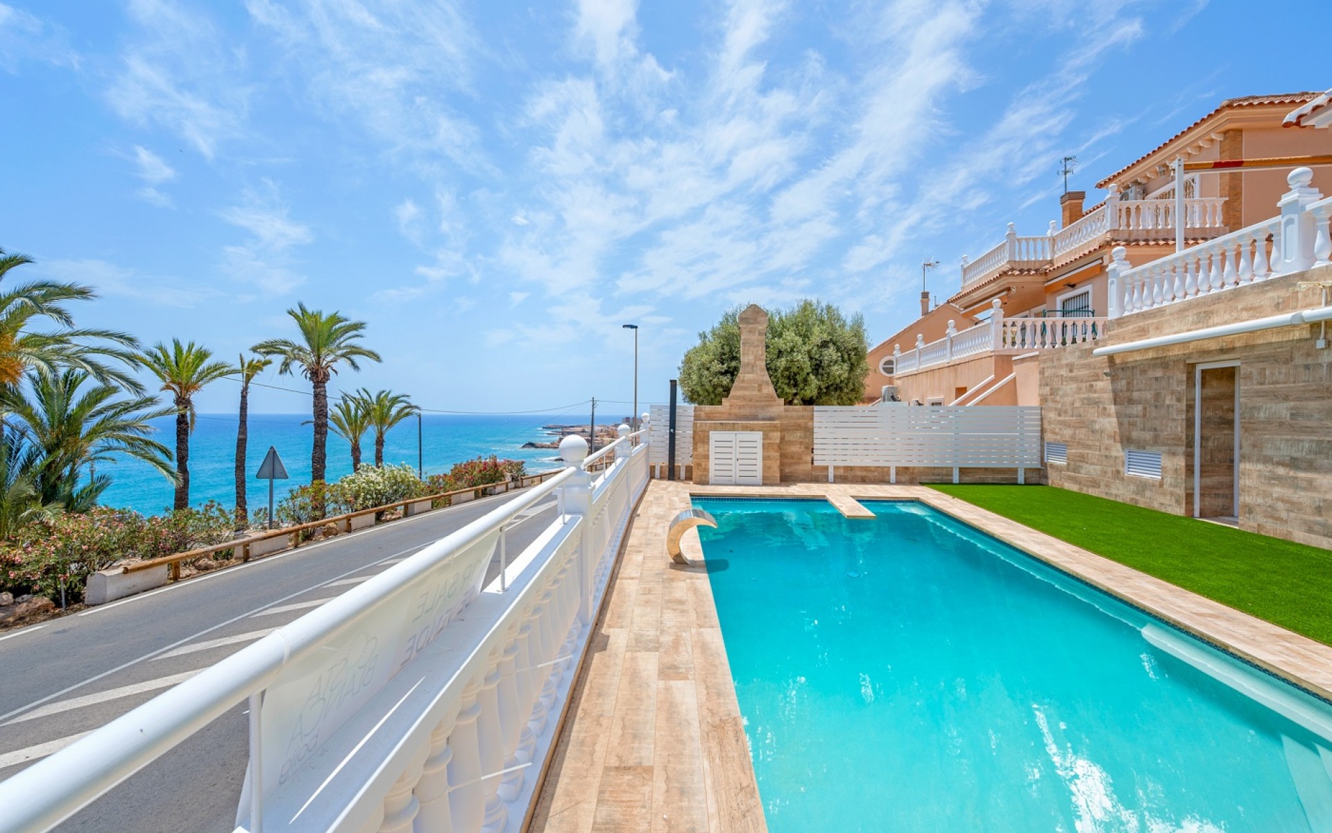 Resale - Villa - Torrevieja
