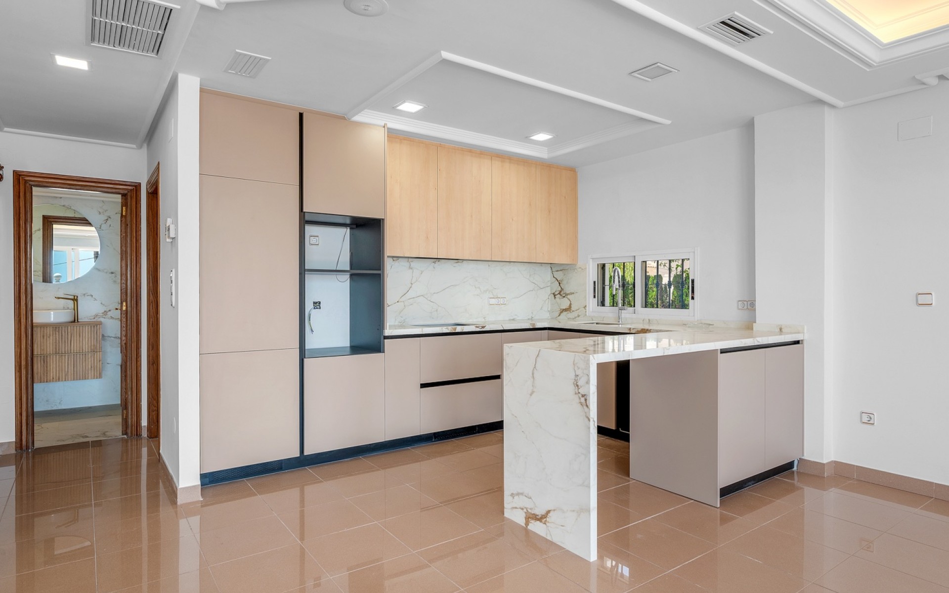 Resale - Villa - Torrevieja