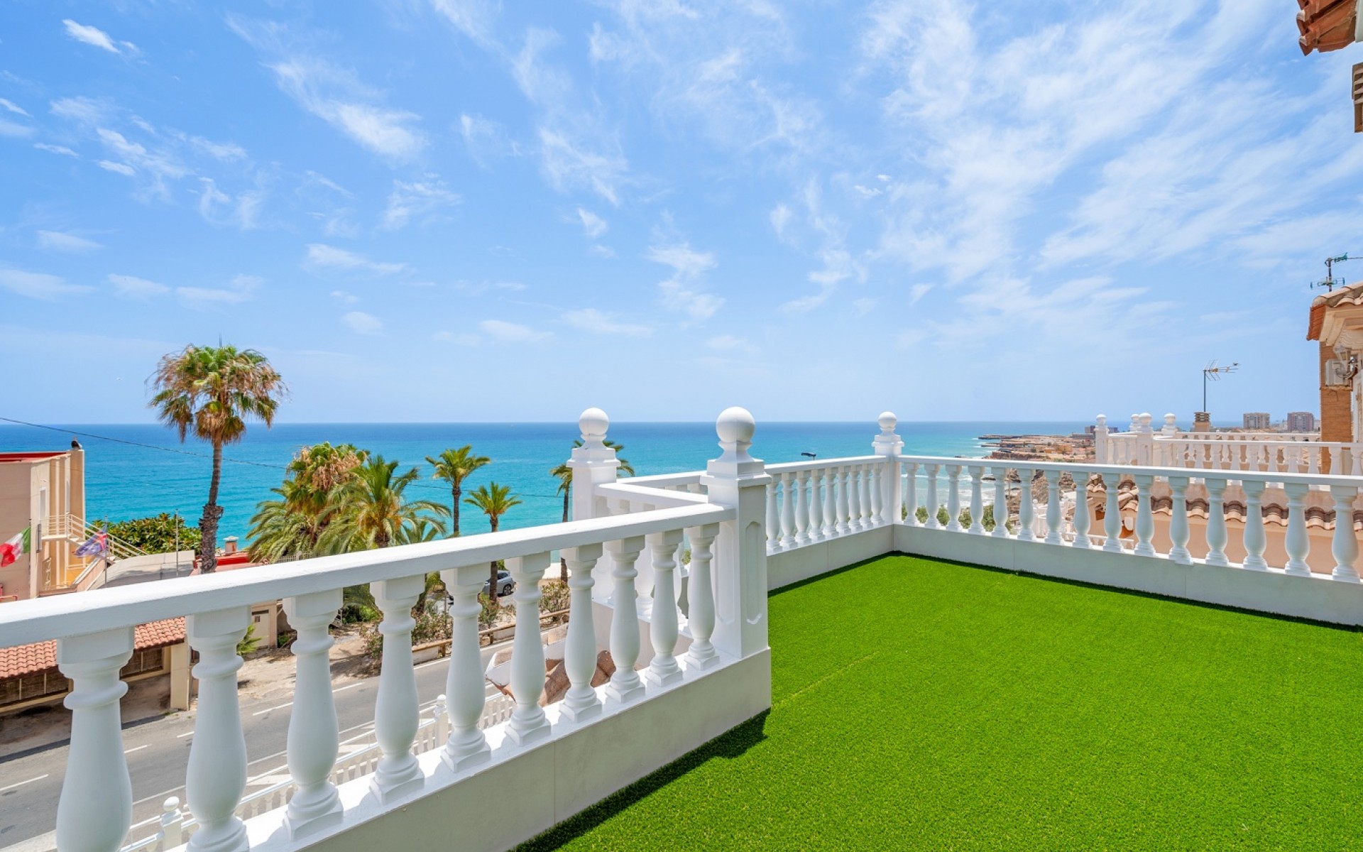 Resale - Villa - Torrevieja