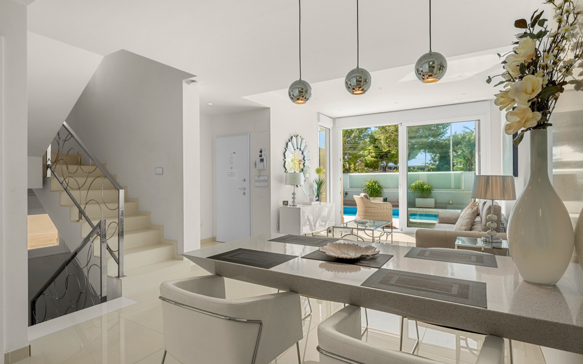 Resale - Villa - Torrevieja