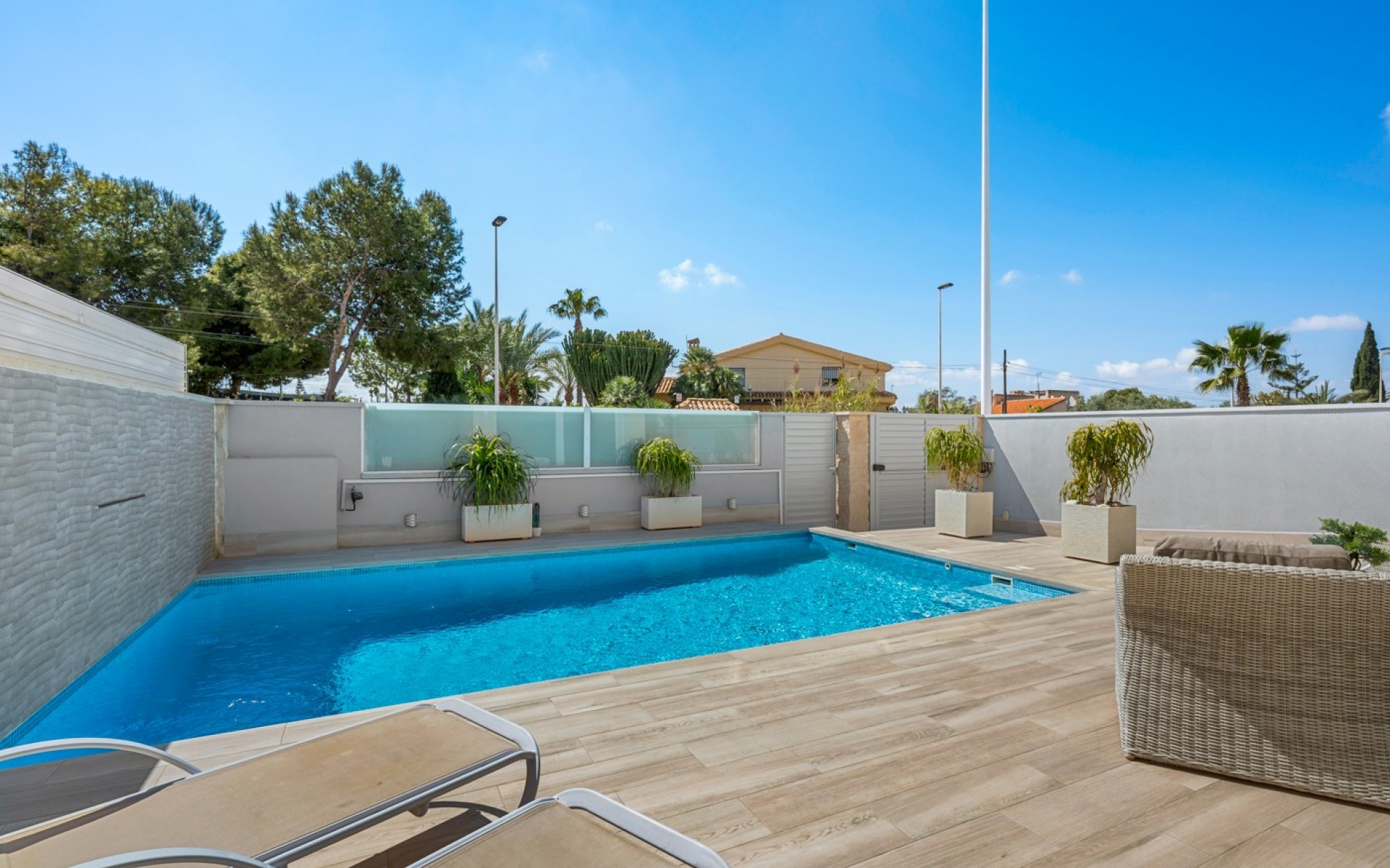Resale - Villa - Torrevieja
