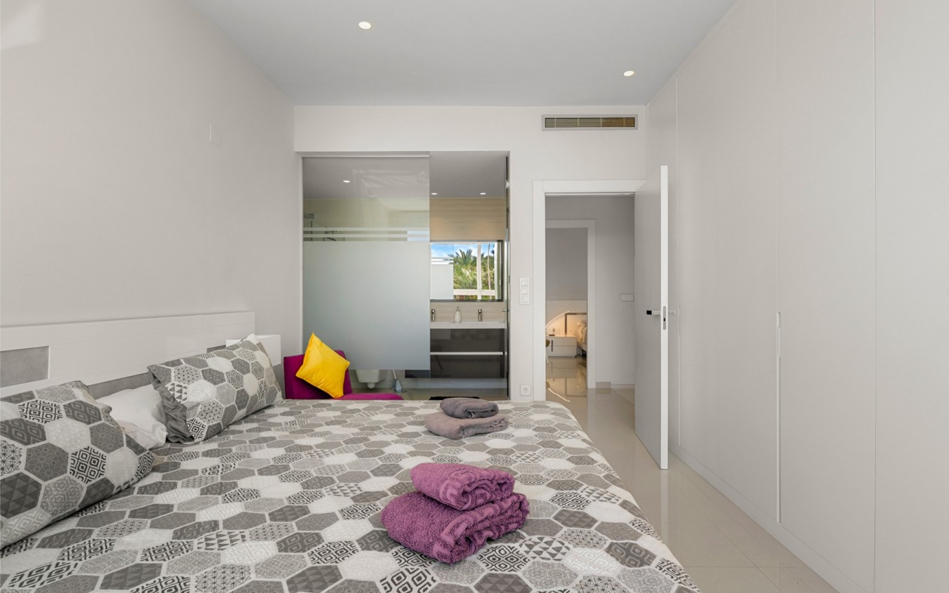 Resale - Villa - Torrevieja