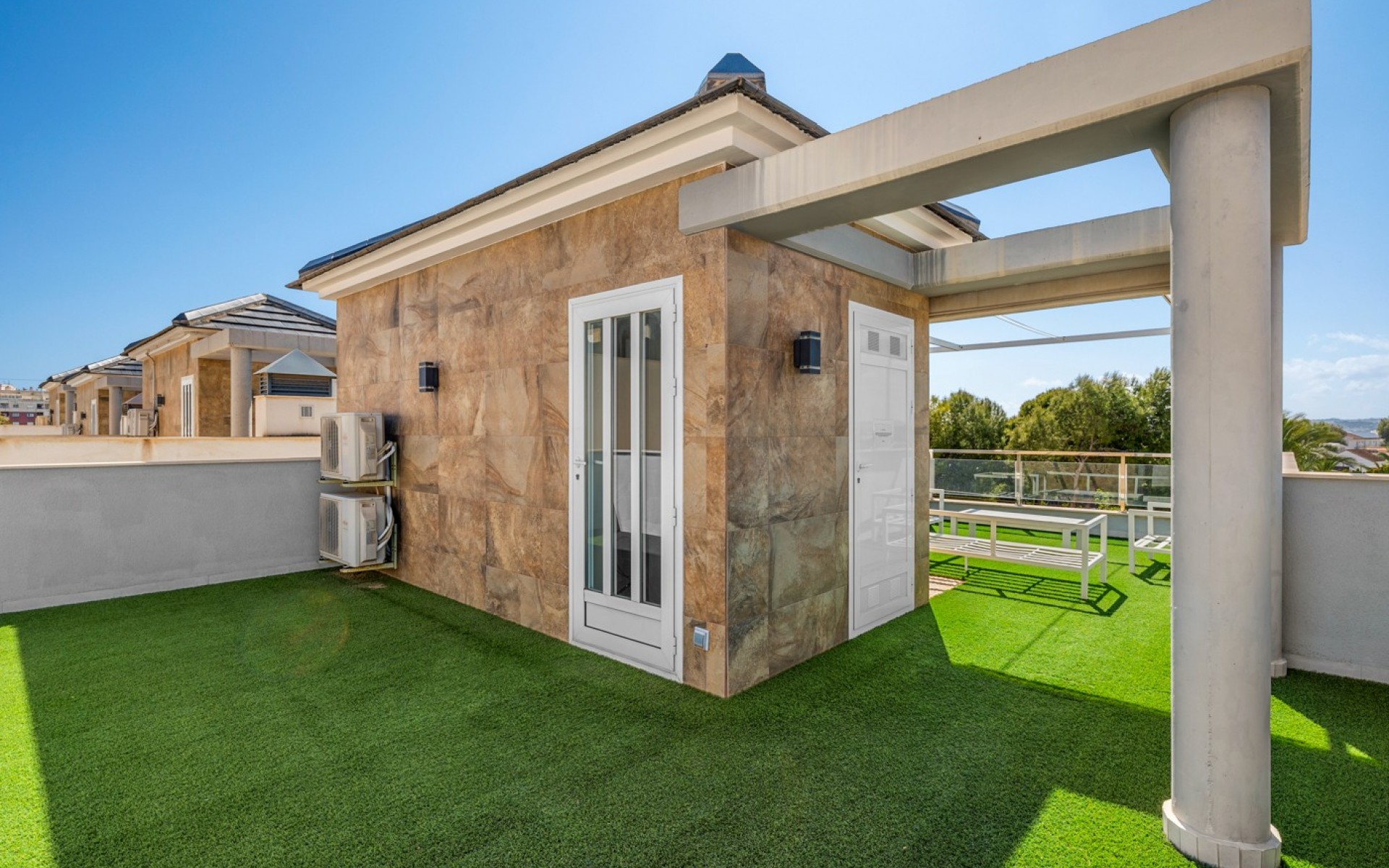 Resale - Villa - Torrevieja