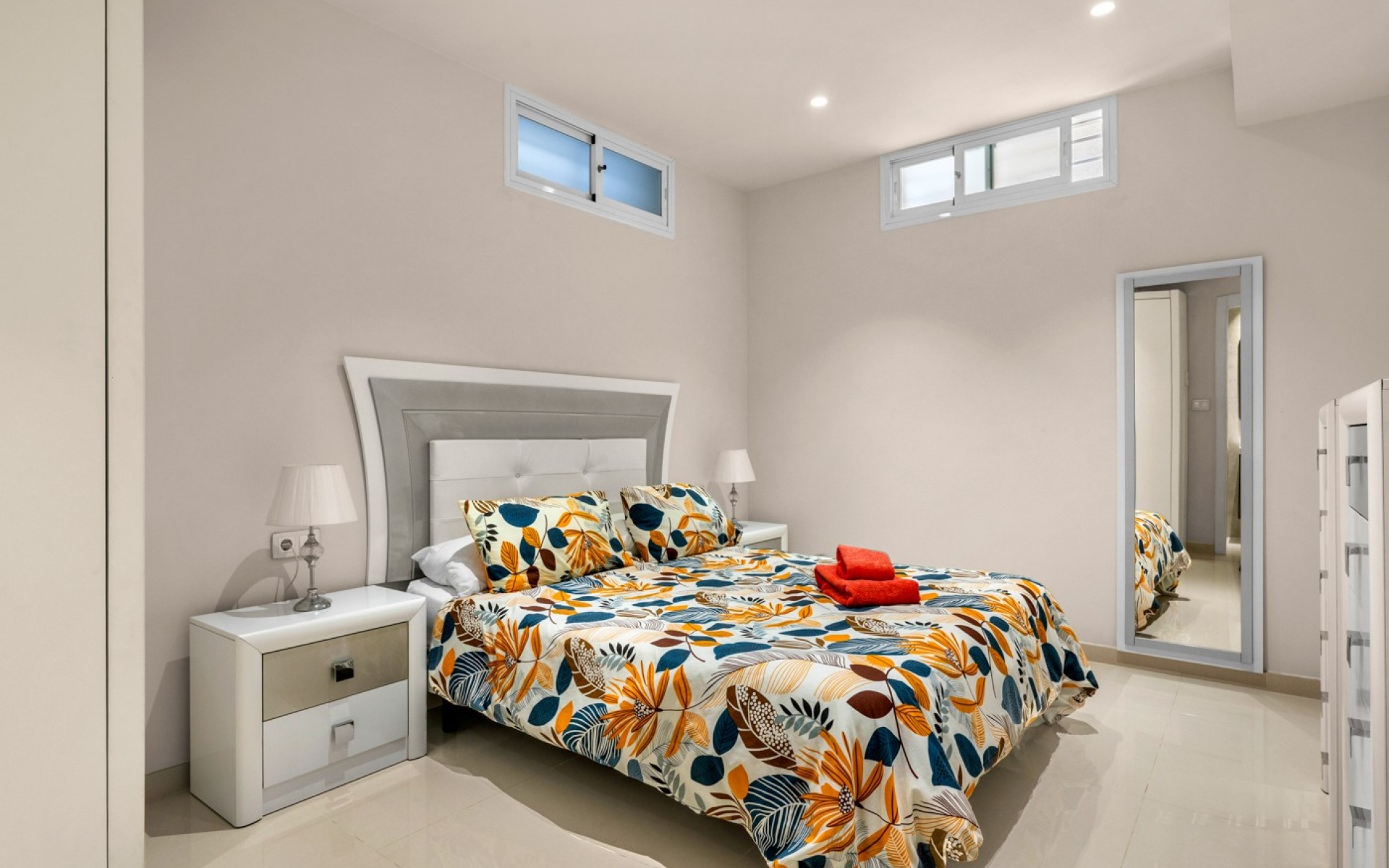 Resale - Villa - Torrevieja