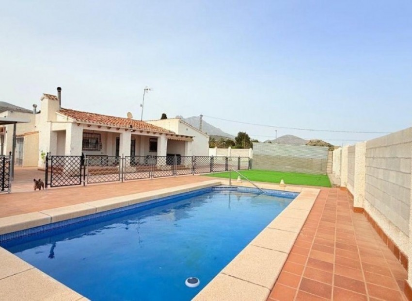 Resale - Villa - Villajoyosa - Villajoyosa Centro