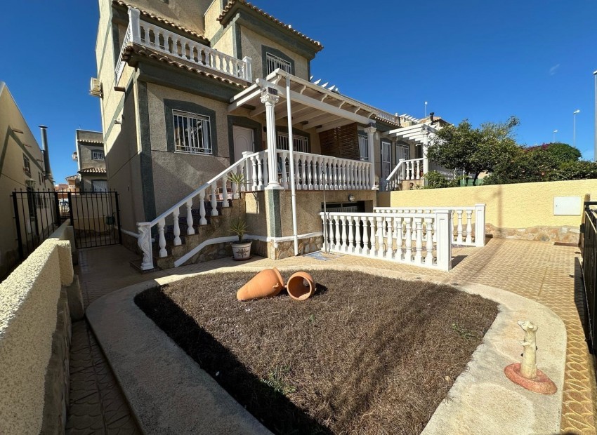 Resale - Villa - Villamartin - El Galan