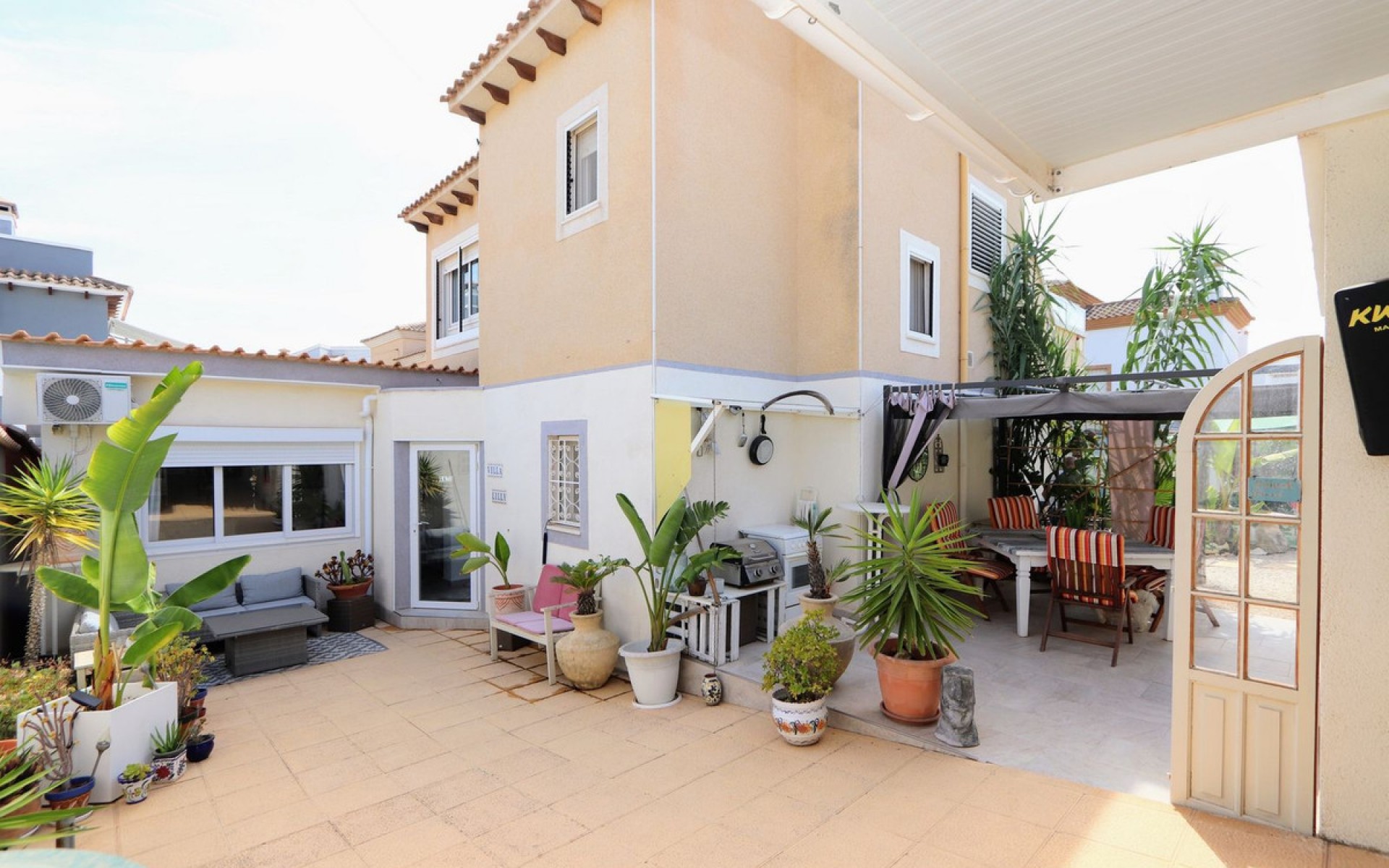 Resale - Villa - Villamartin - El Galan