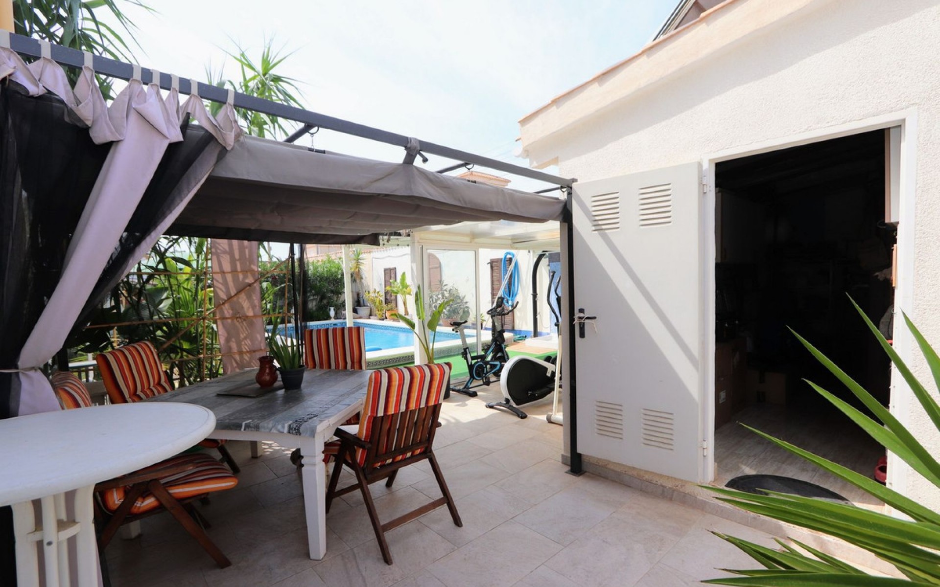 Resale - Villa - Villamartin - El Galan