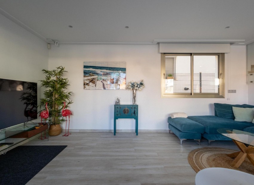 Resale - Villa - Villamartin - PAU 26