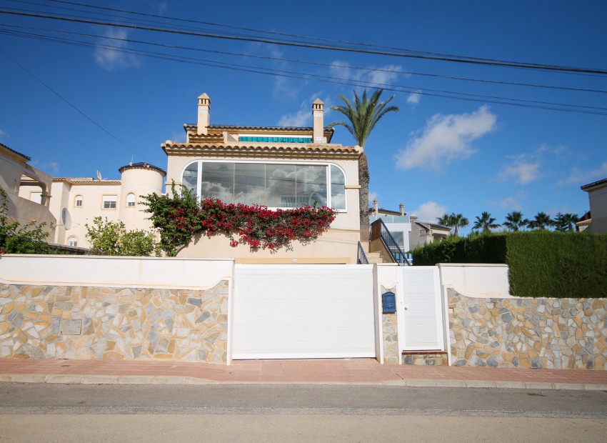 Resale - Villa - Villamartin