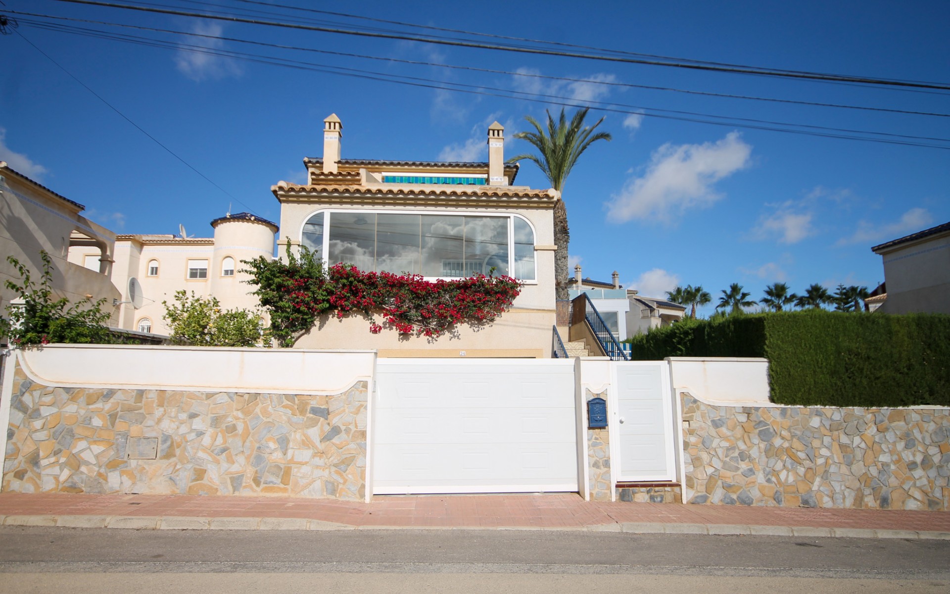 Resale - Villa - Villamartin