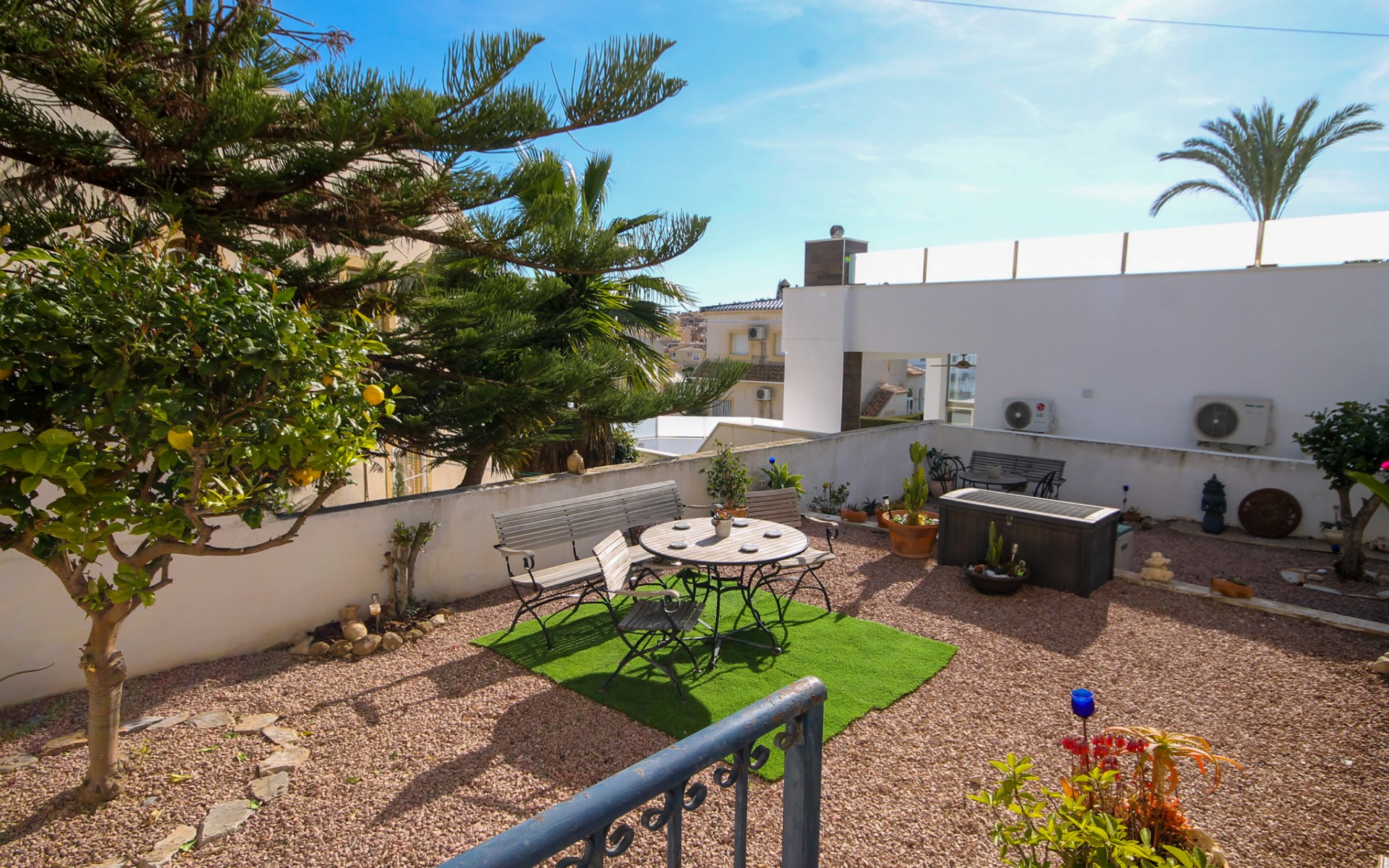 Resale - Villa - Villamartin