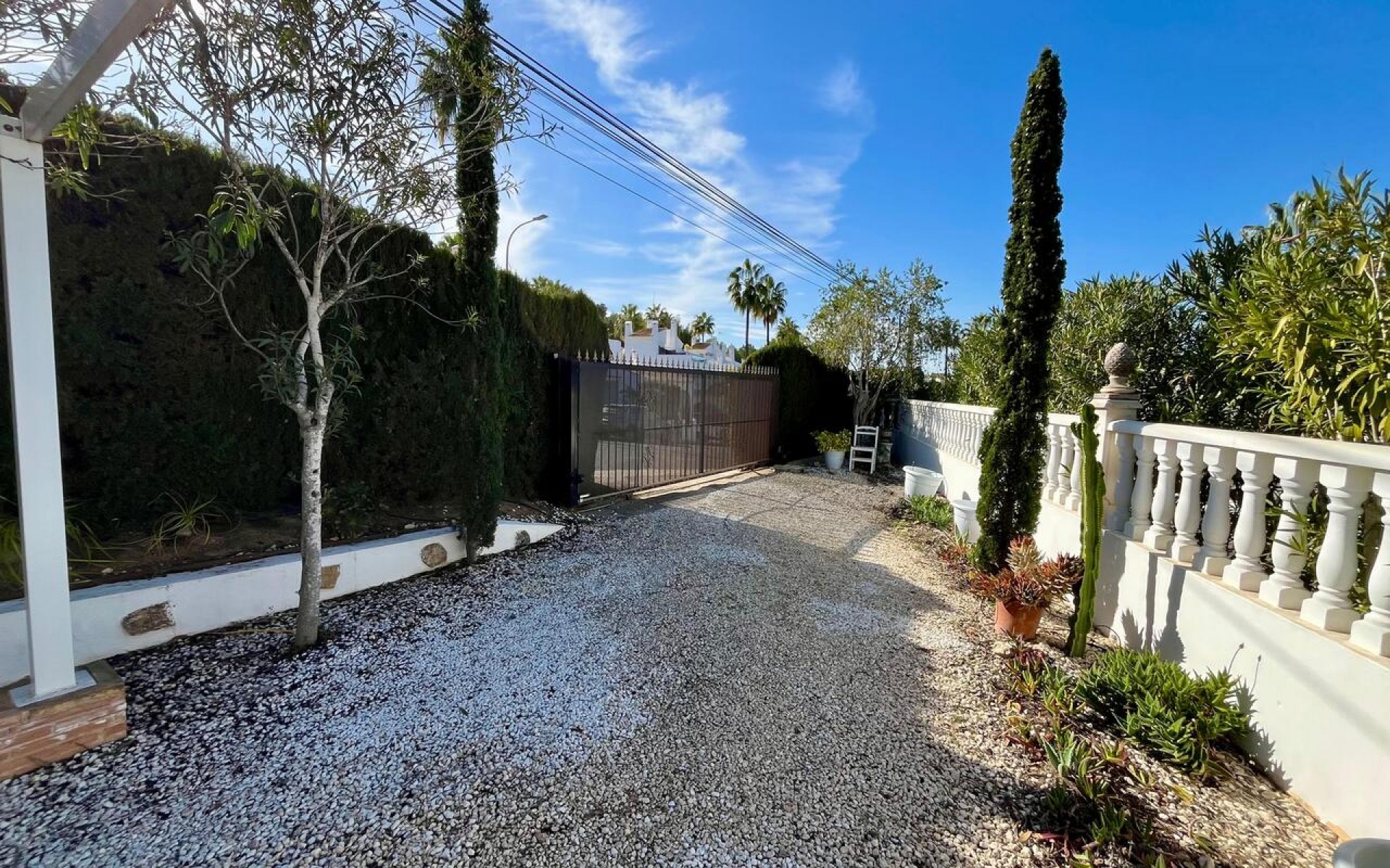 Resale - Villa - Villamartin