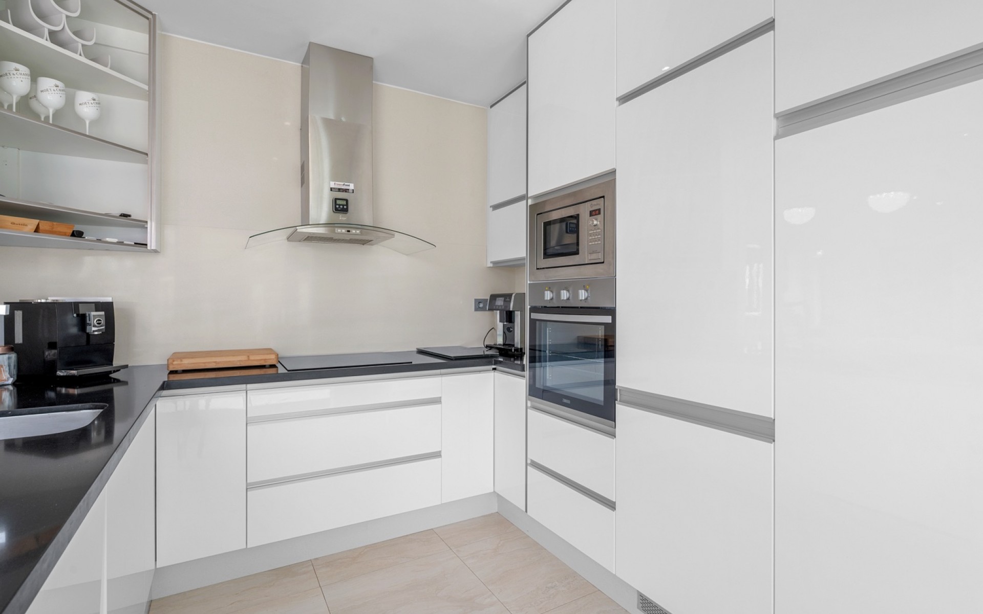 Resale - Villa - Villamartin