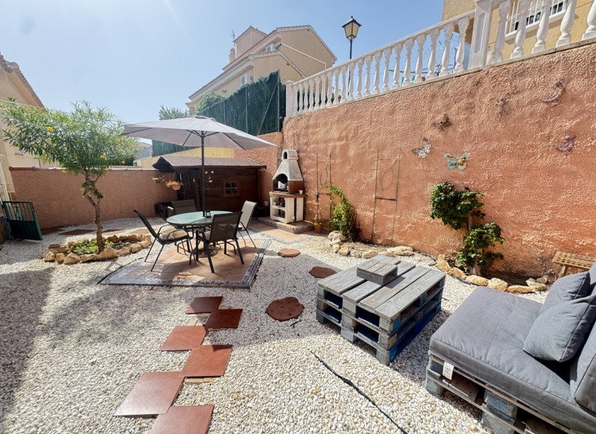 Resale - Villa - Villamartin