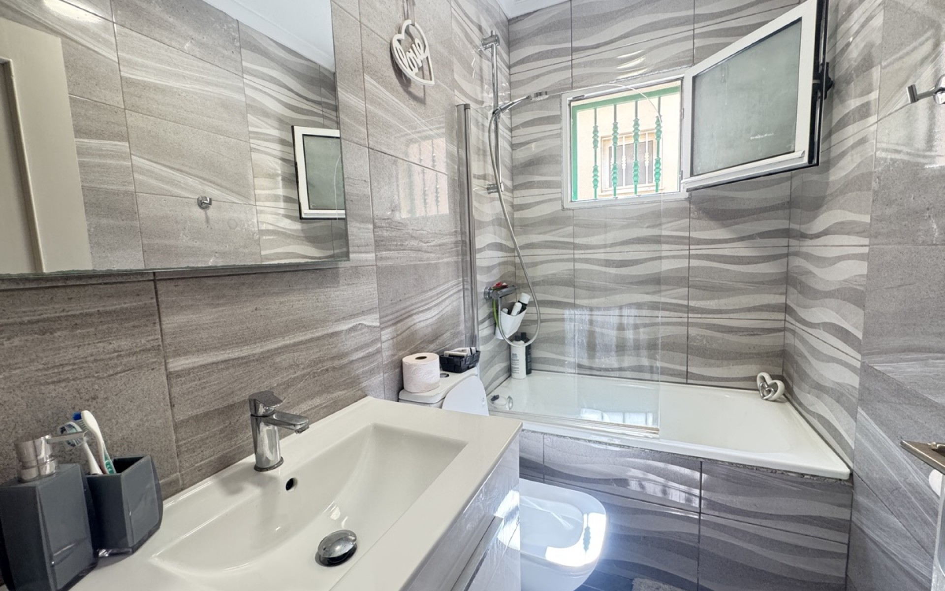 Resale - Villa - Villamartin