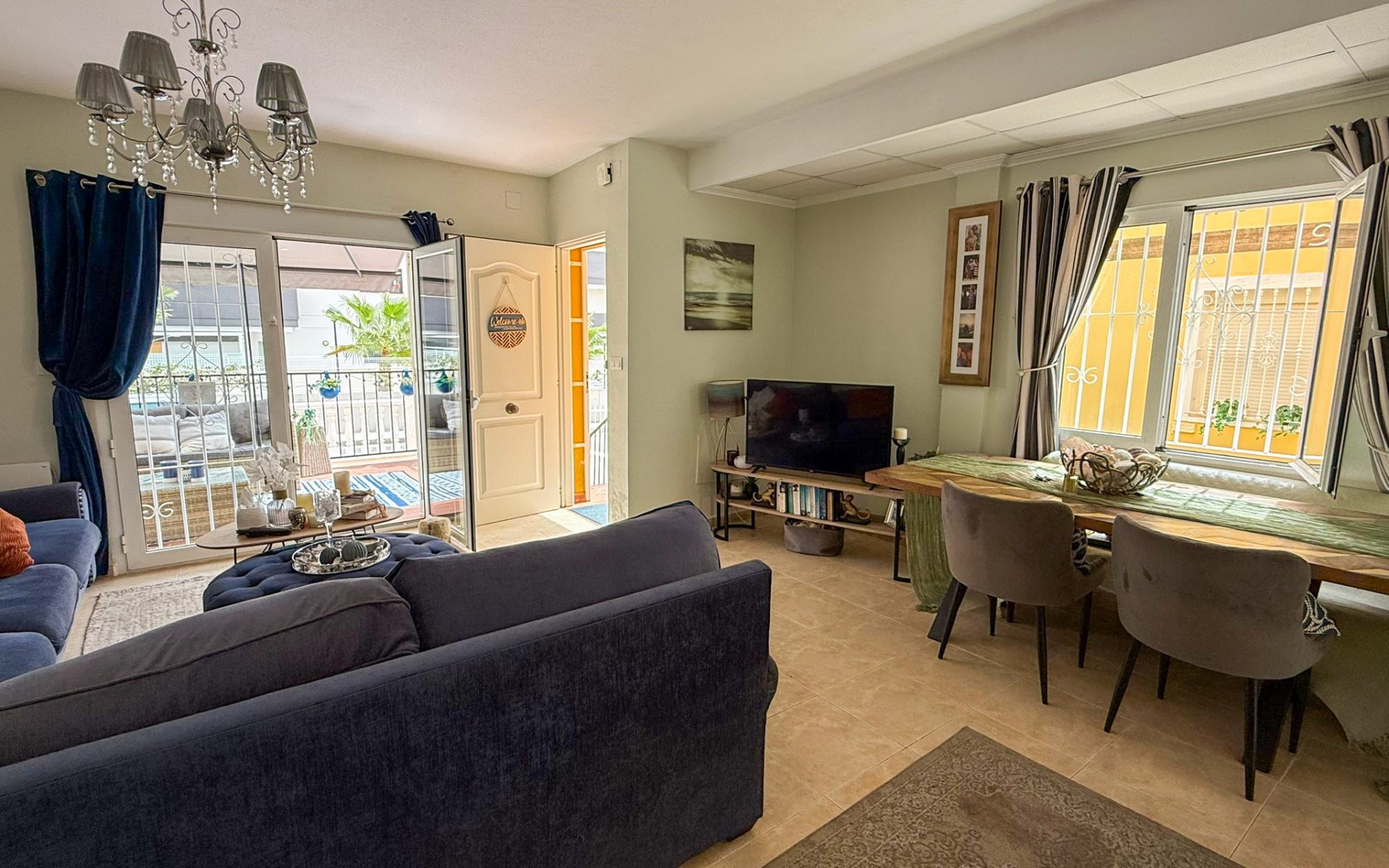 Resale - Villa - Villamartin