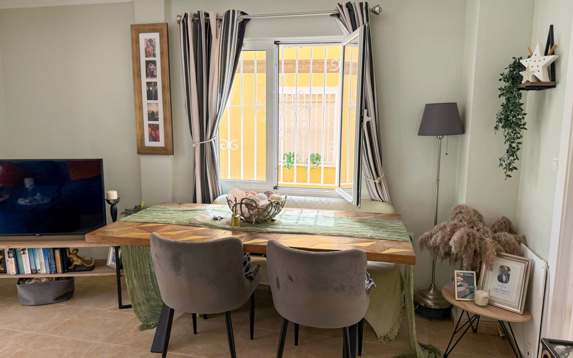 Resale - Villa - Villamartin