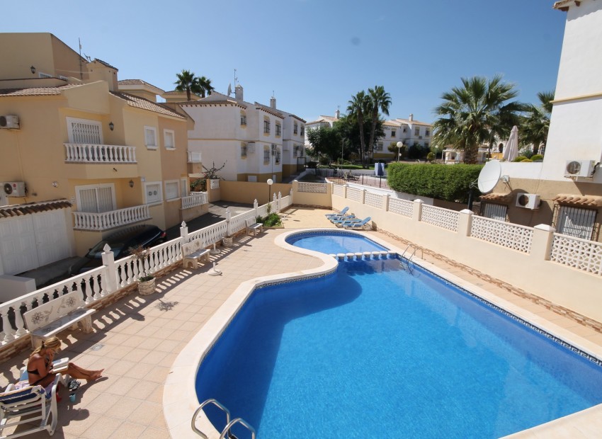 Resale - Villa - Villamartin