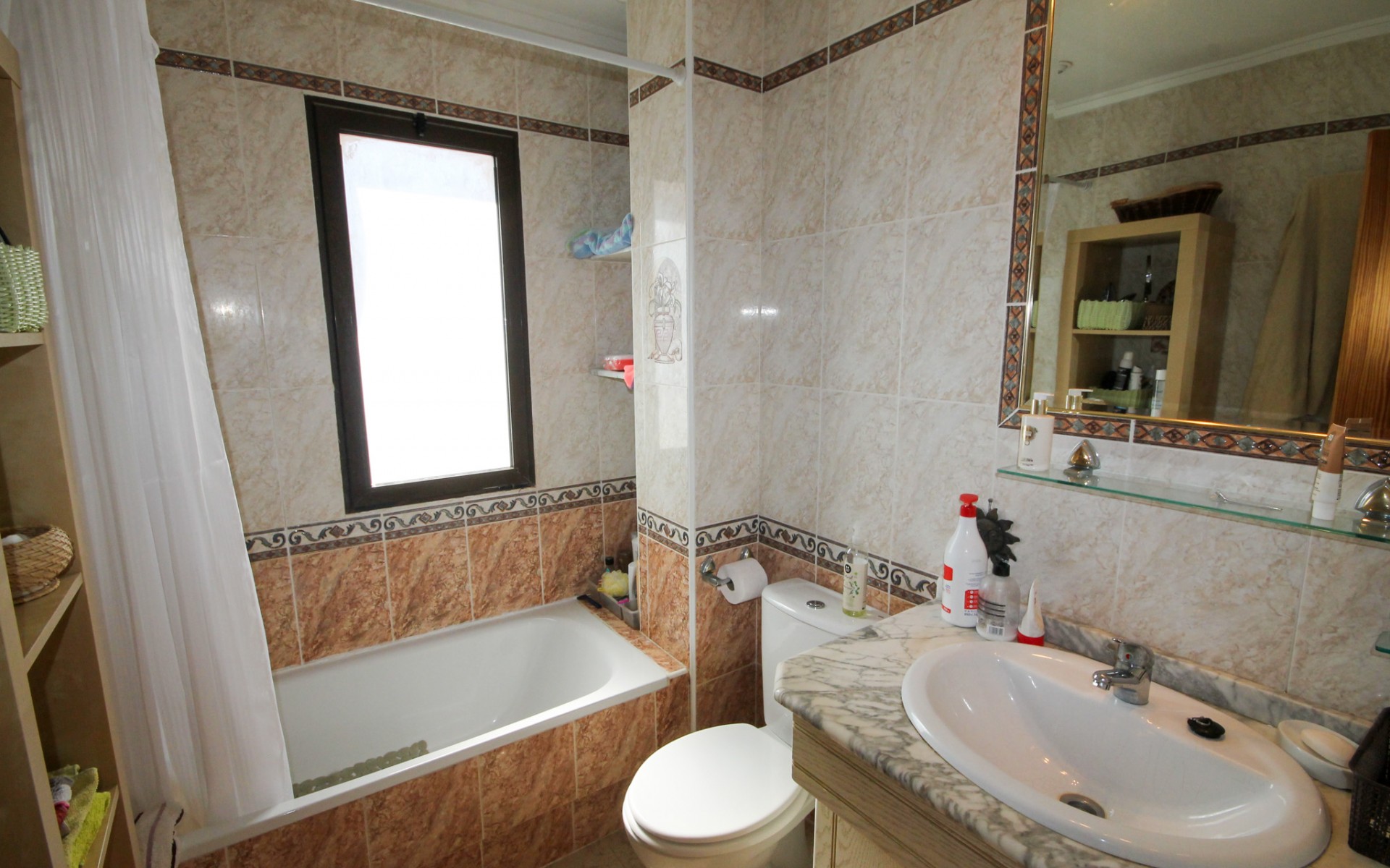 Resale - Villa - Villamartin