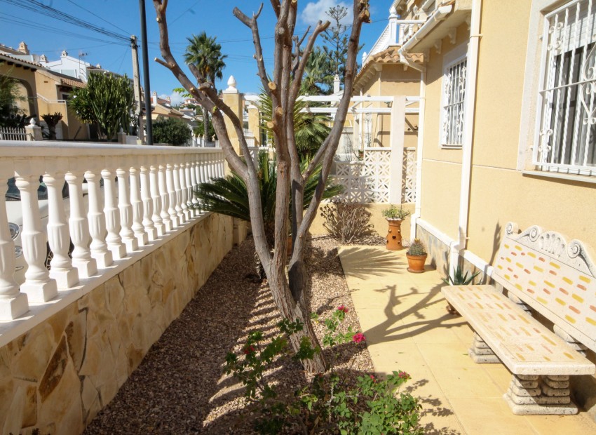 Resale - Villa - Villamartin