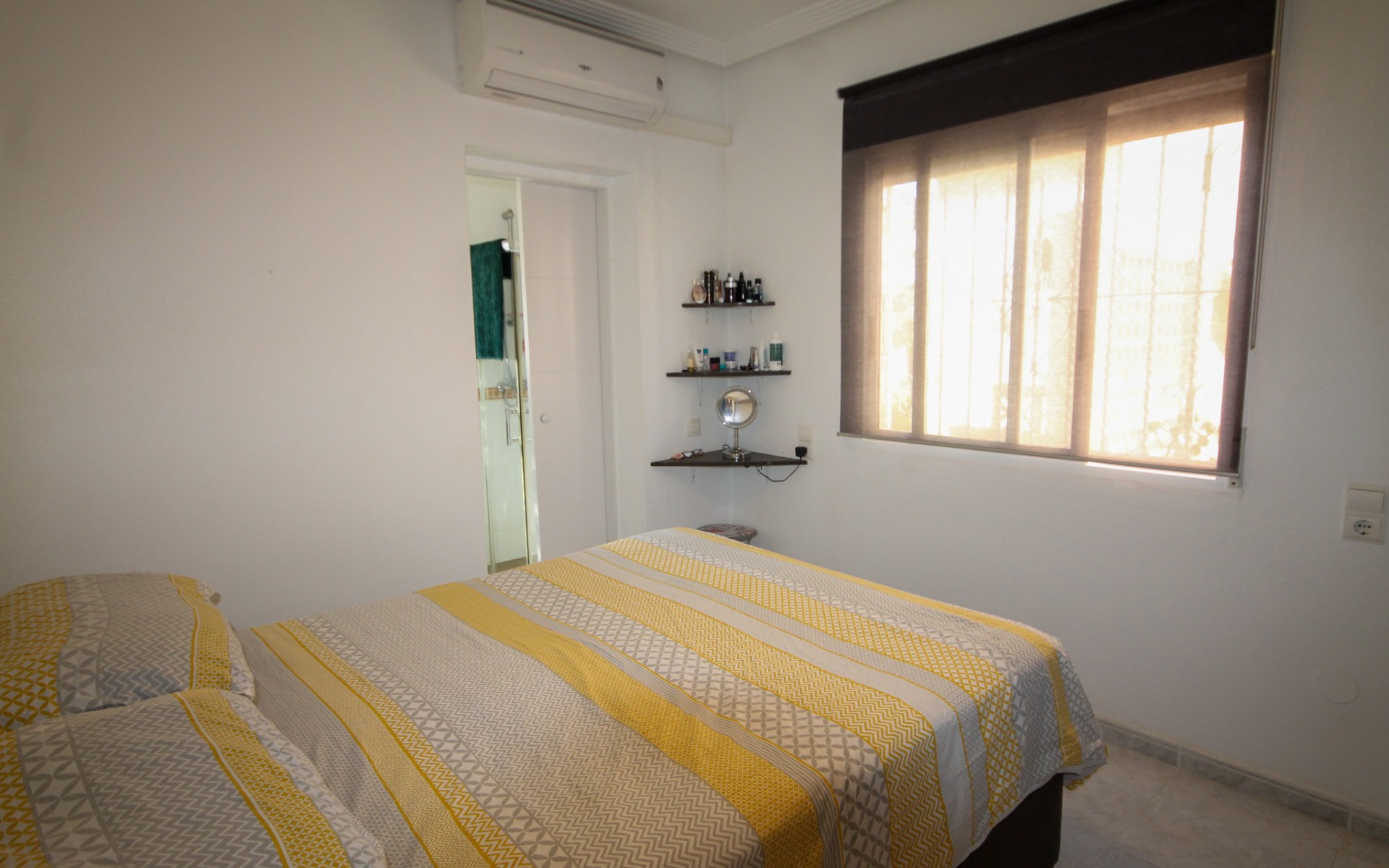 Resale - Villa - Villamartin