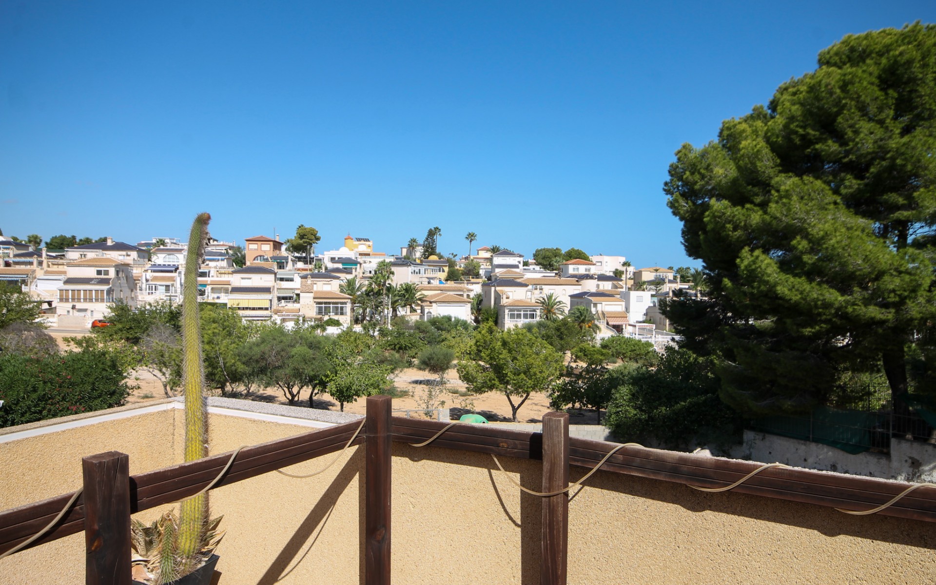 Resale - Villa - Villamartin