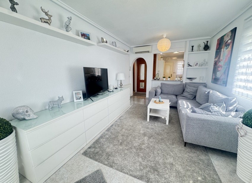 Resale - Villa - Villamartin