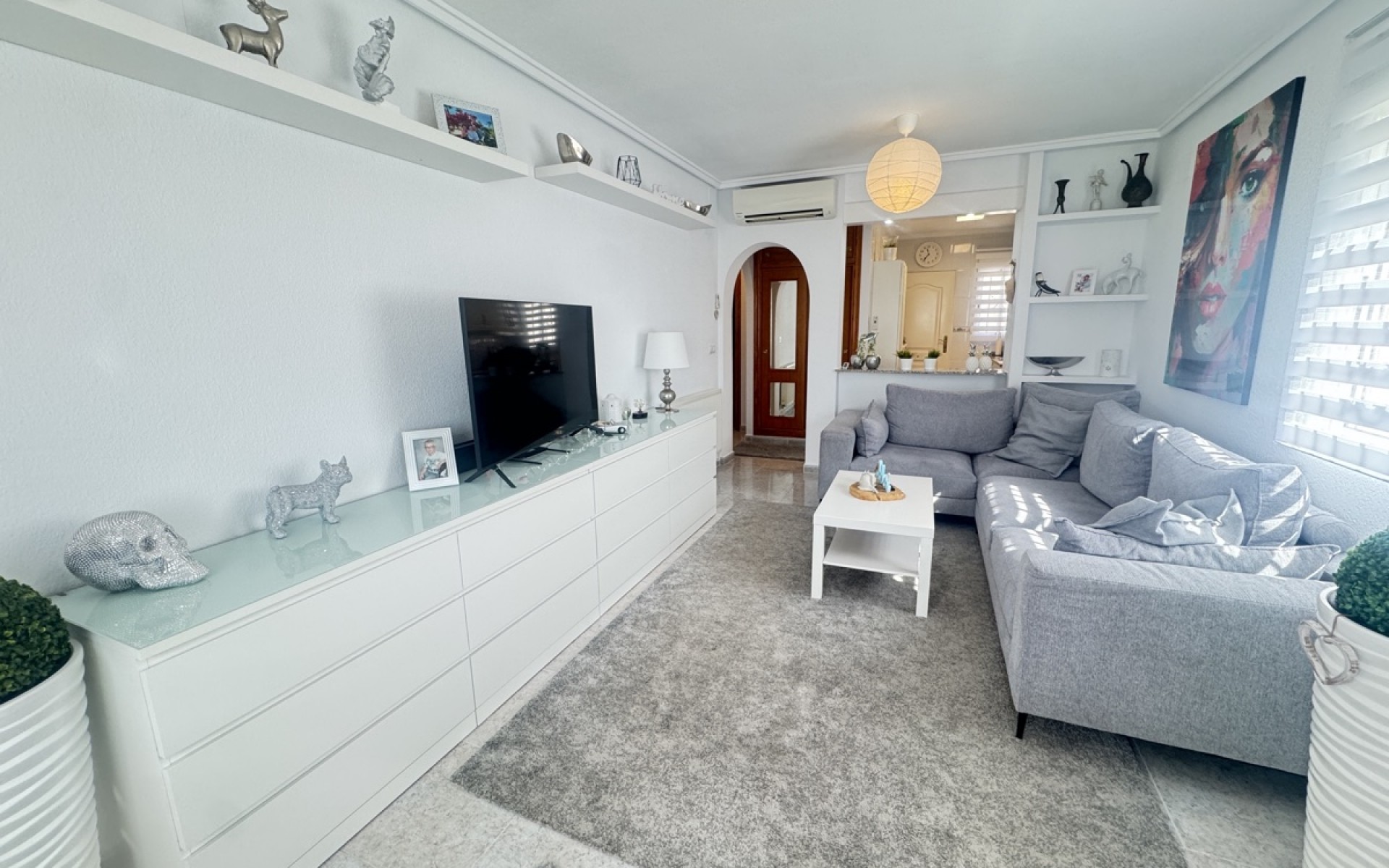 Resale - Villa - Villamartin