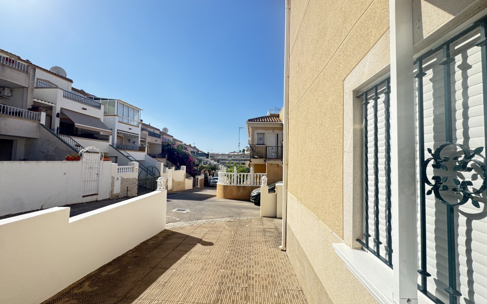 Resale - Villa - Villamartin