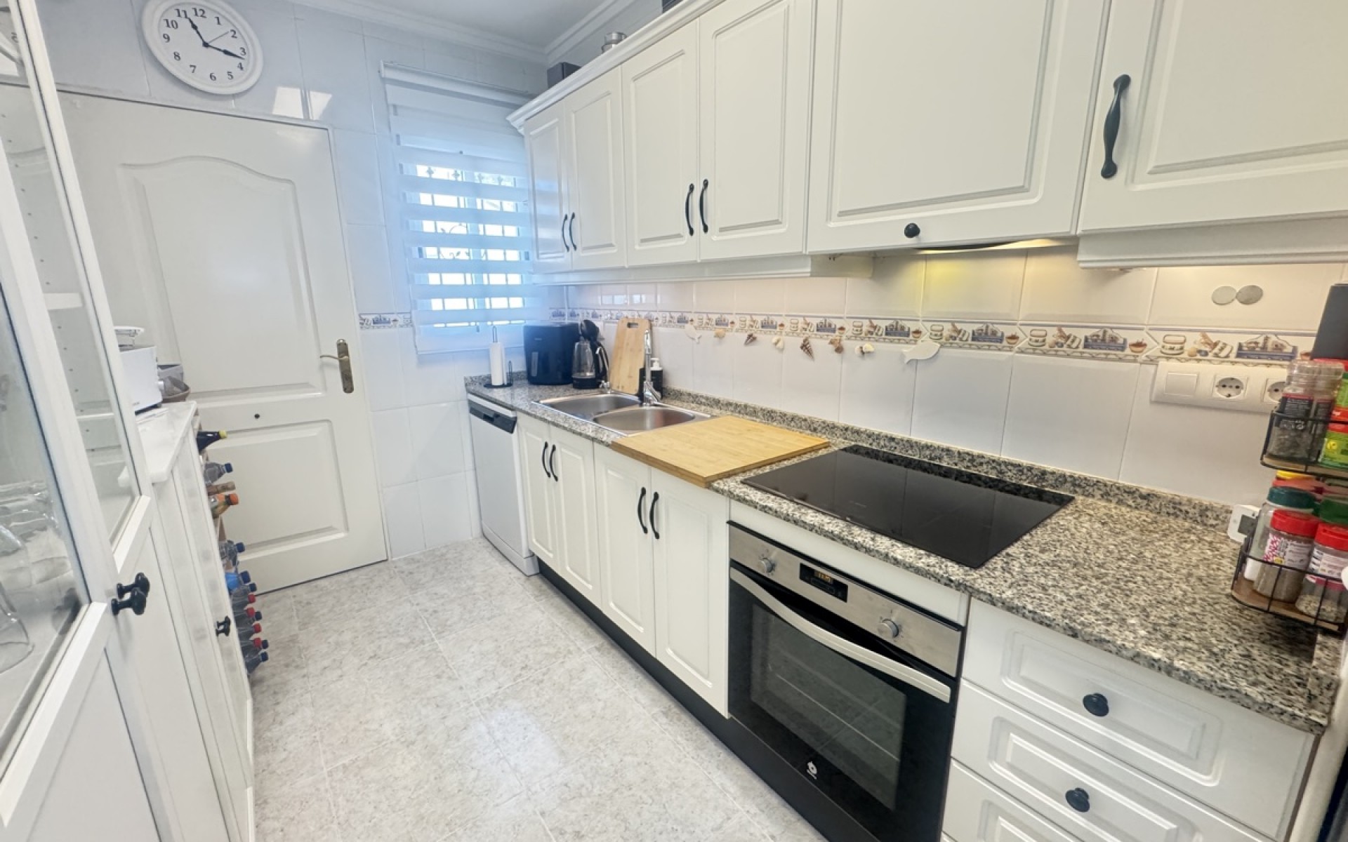 Resale - Villa - Villamartin