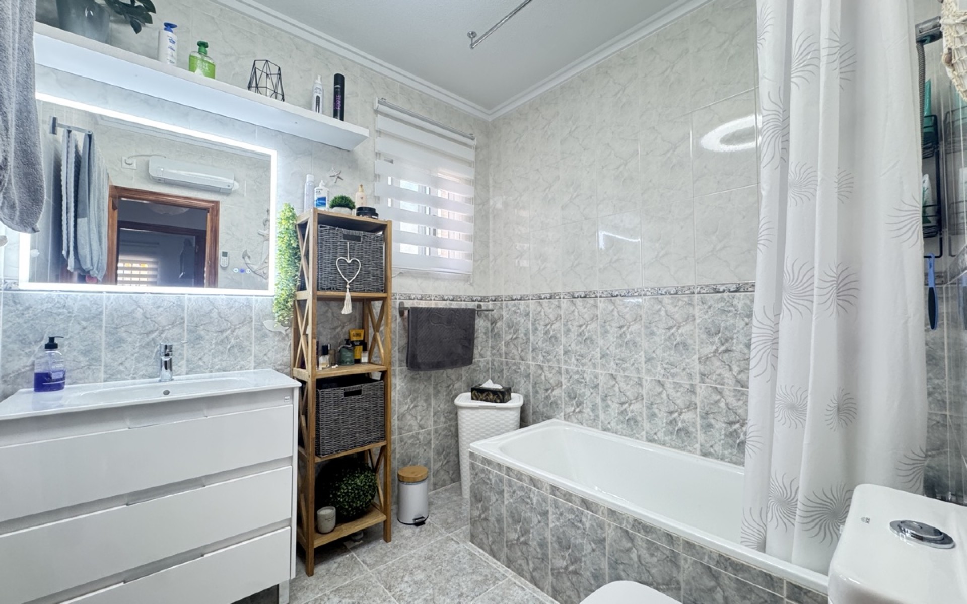 Resale - Villa - Villamartin