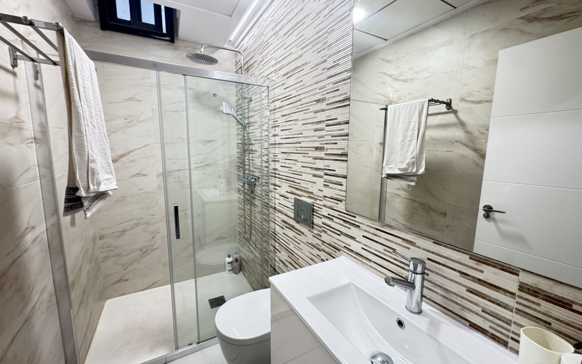 Resale - Villa - Villamartin