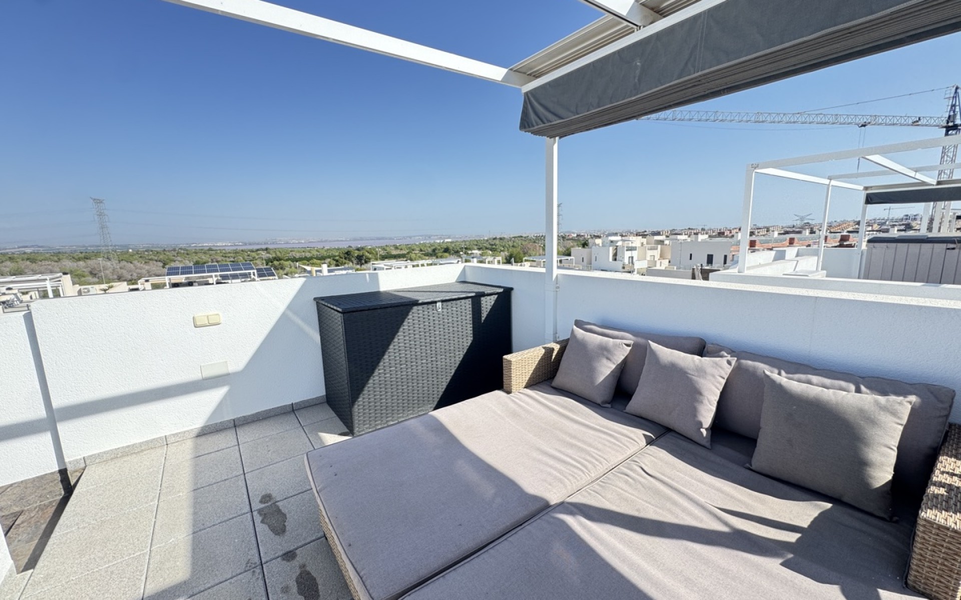 Resale - Villa - Villamartin