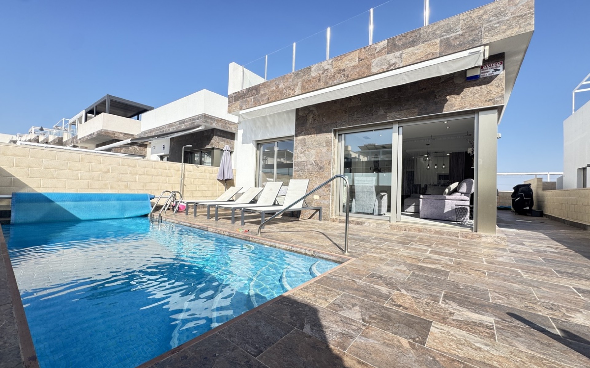 Resale - Villa - Villamartin