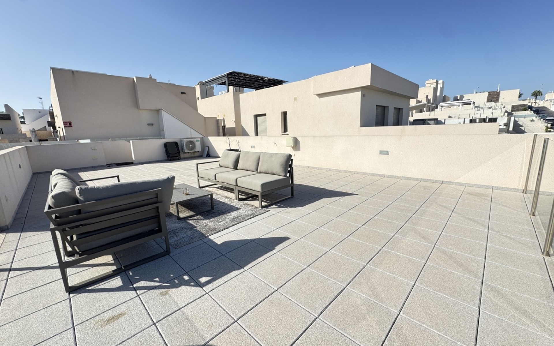 Resale - Villa - Villamartin