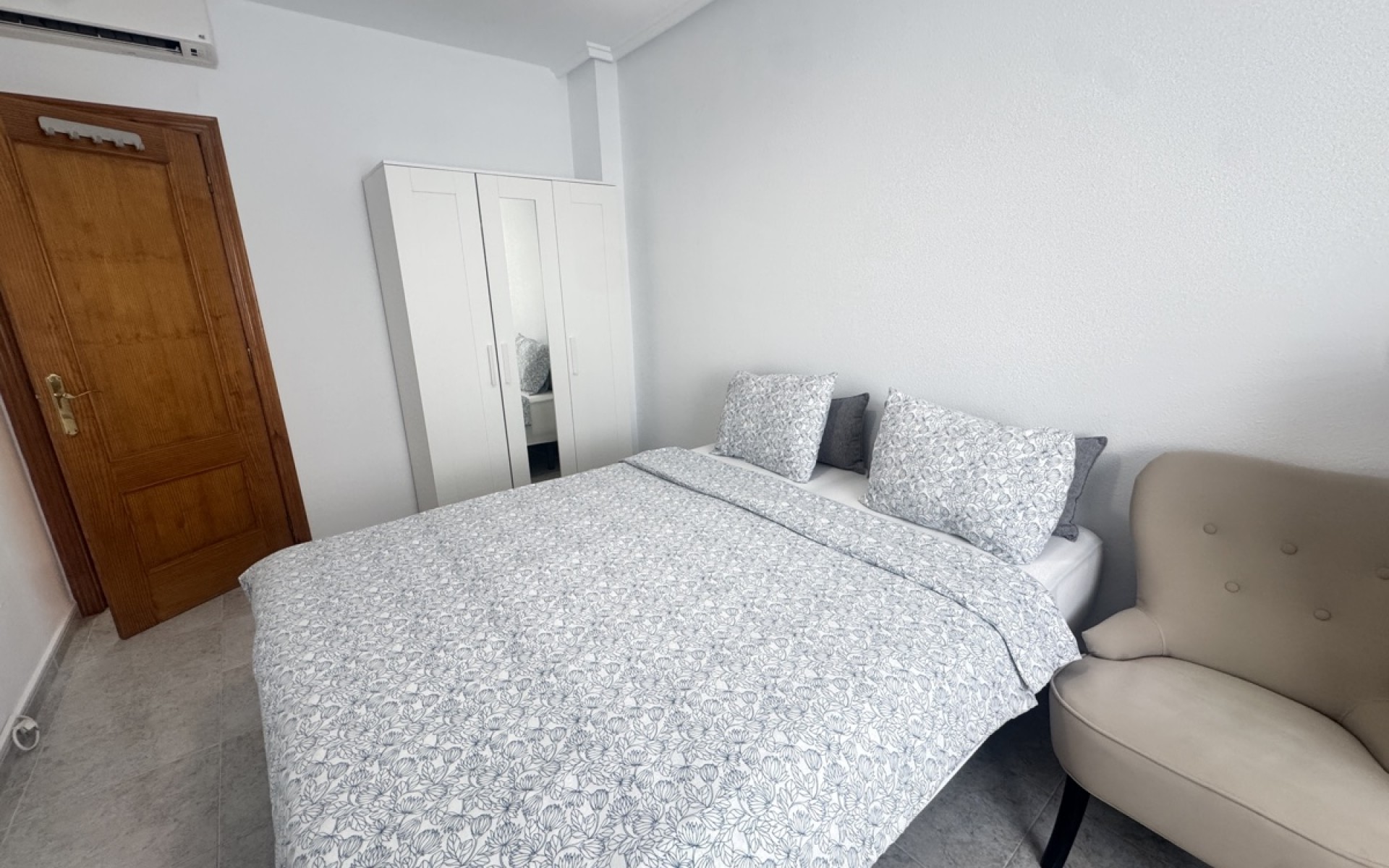 Resale - Villa - Villamartin