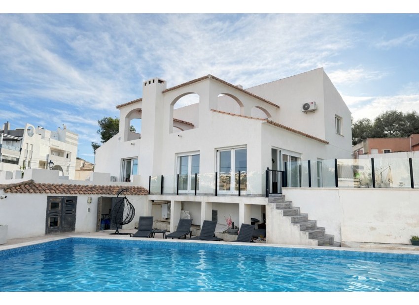 Resale - Villa - Villamartin