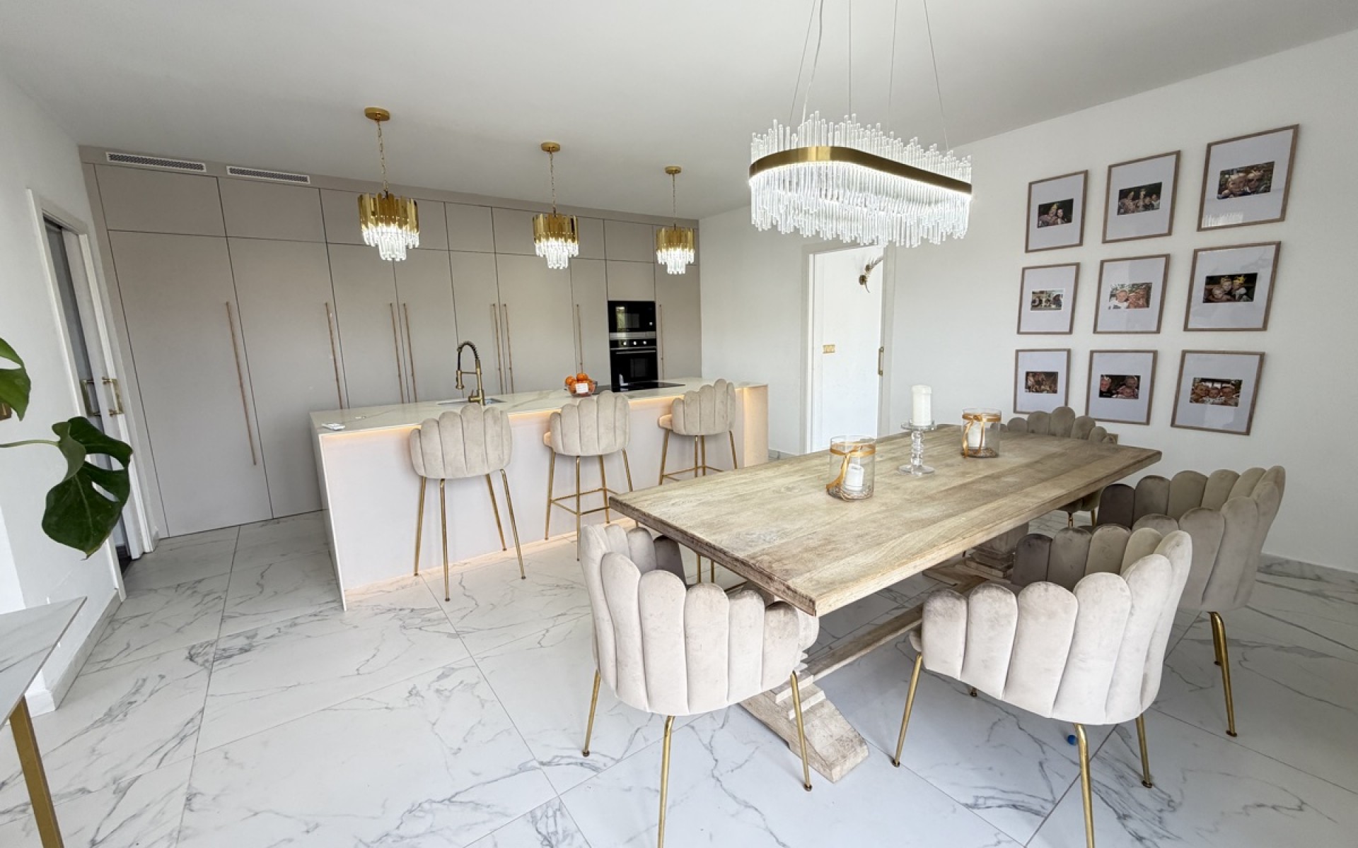 Resale - Villa - Villamartin