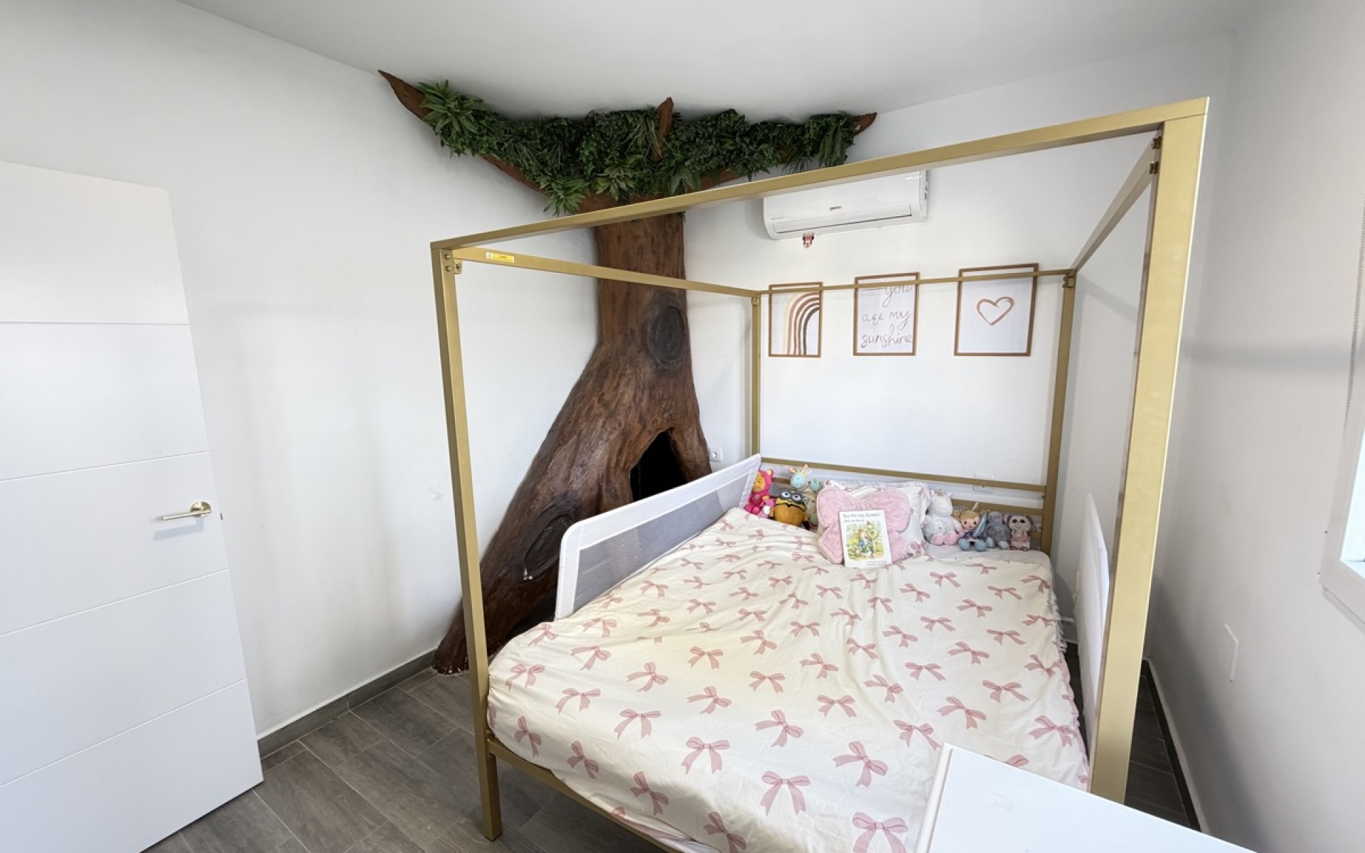 Resale - Villa - Villamartin