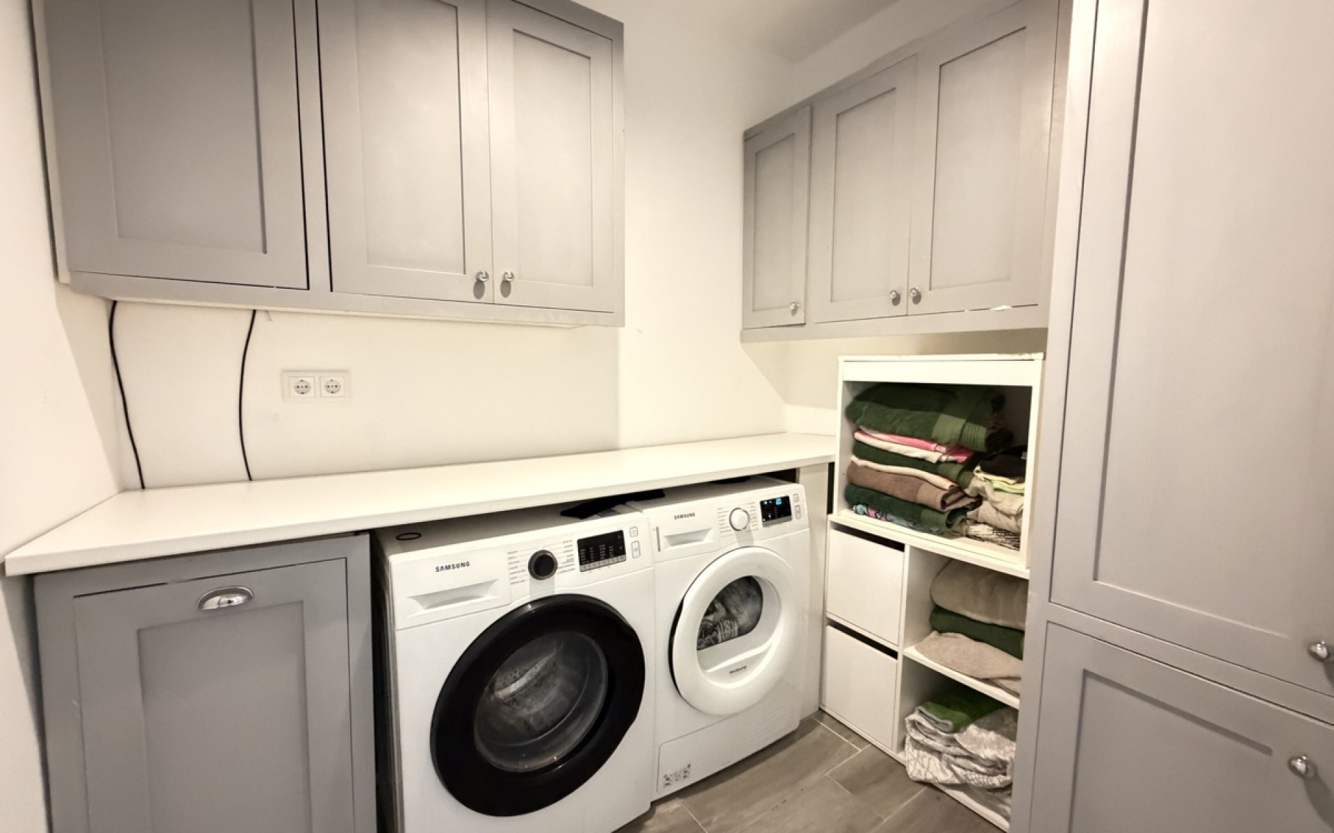 Resale - Villa - Villamartin