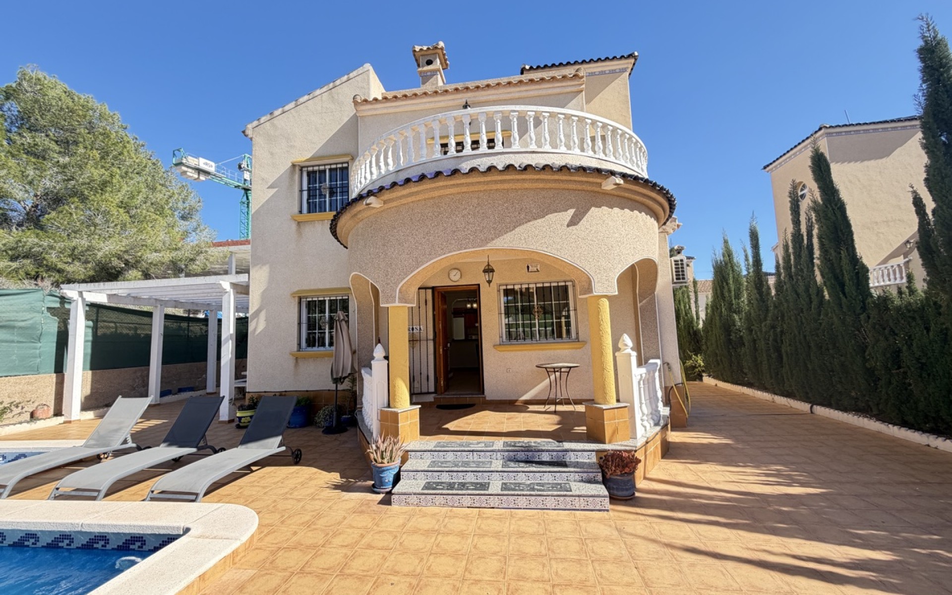 Resale - Villa - Villamartin