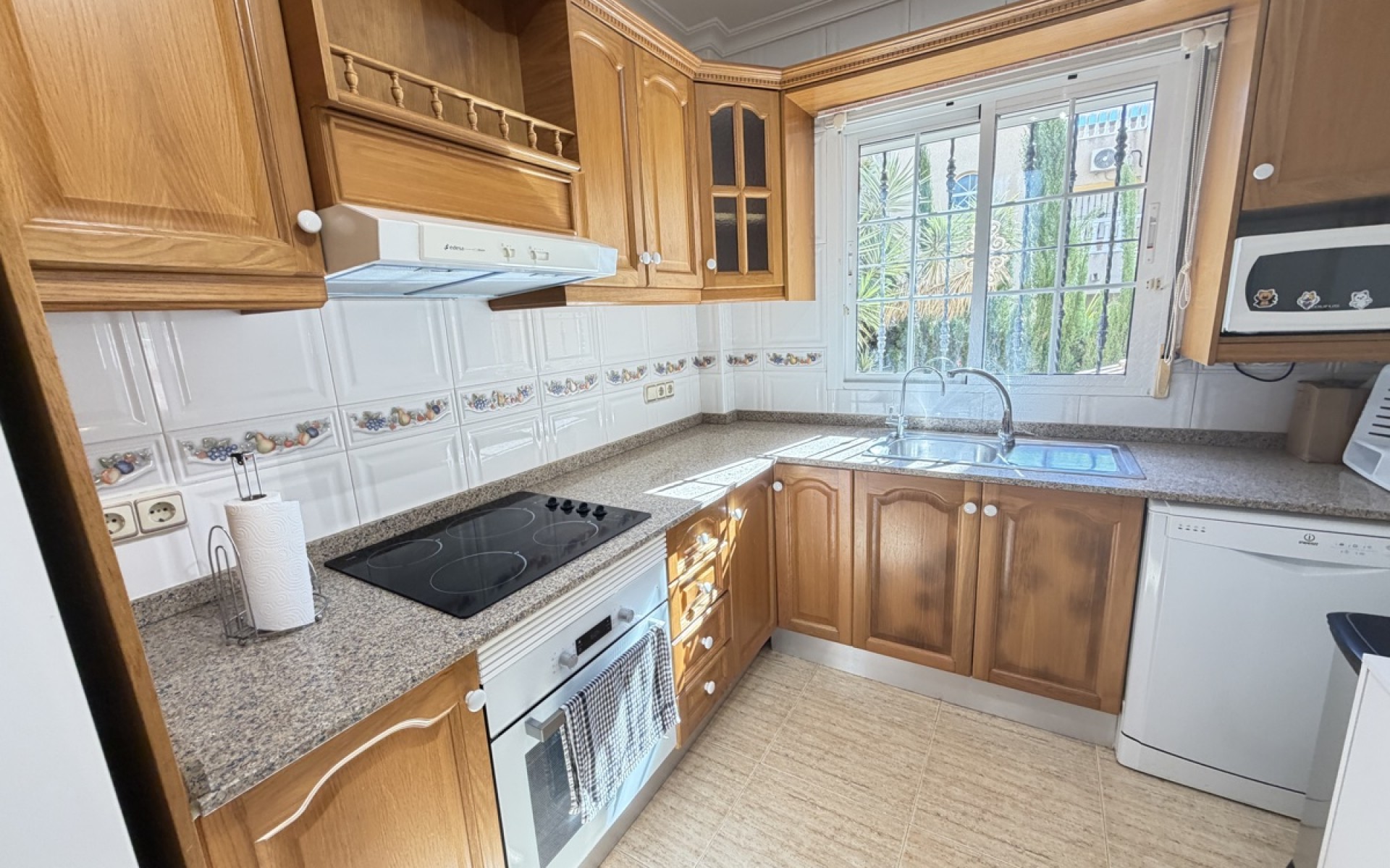 Resale - Villa - Villamartin