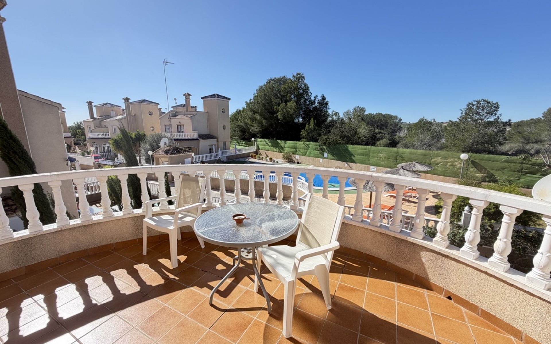 Resale - Villa - Villamartin