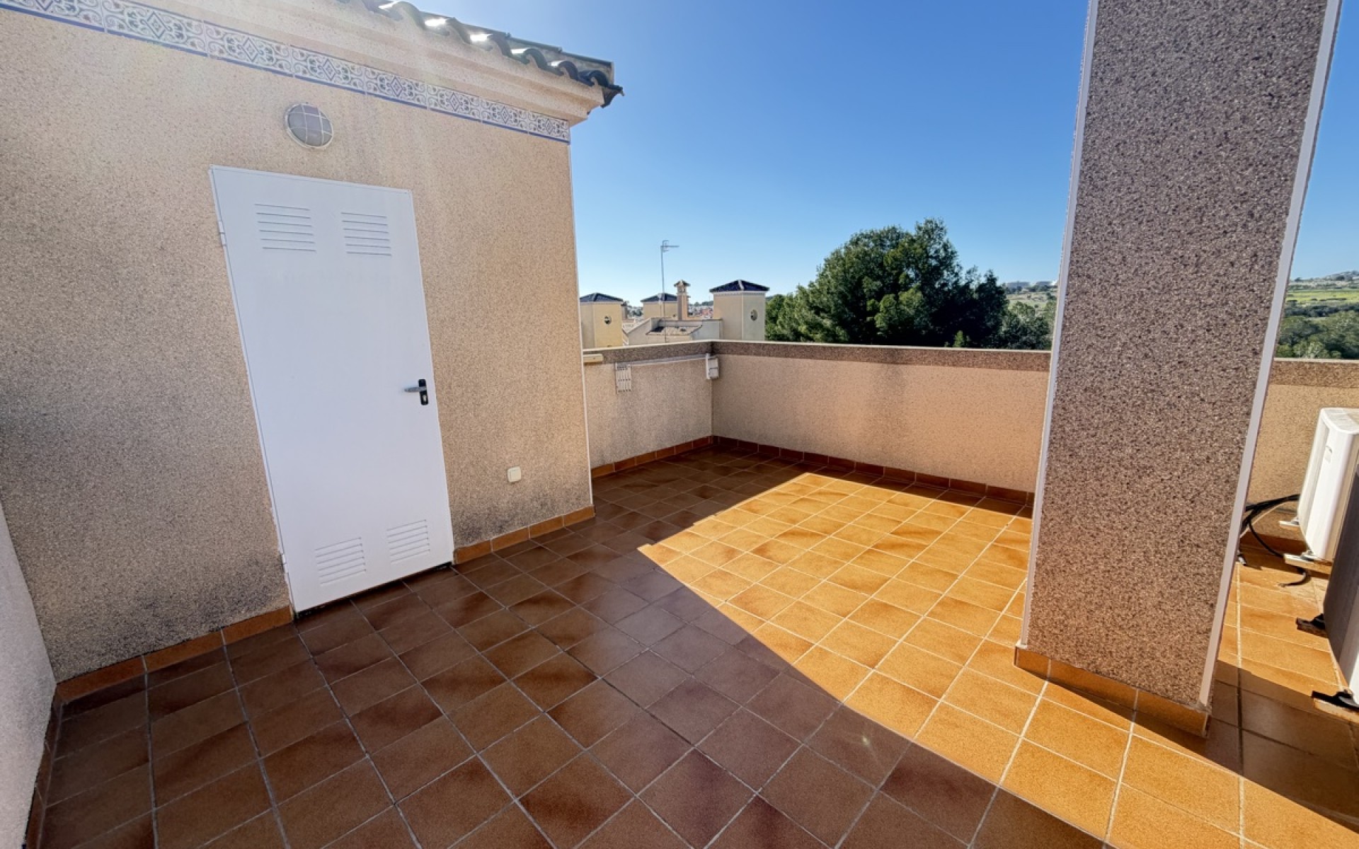Resale - Villa - Villamartin