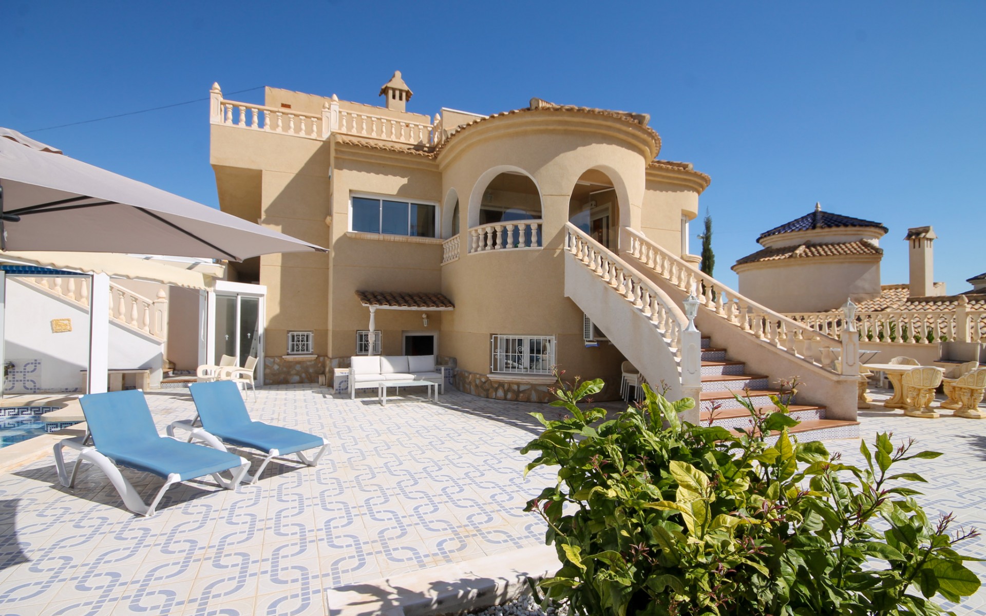 Resale - Villa - Villamartin