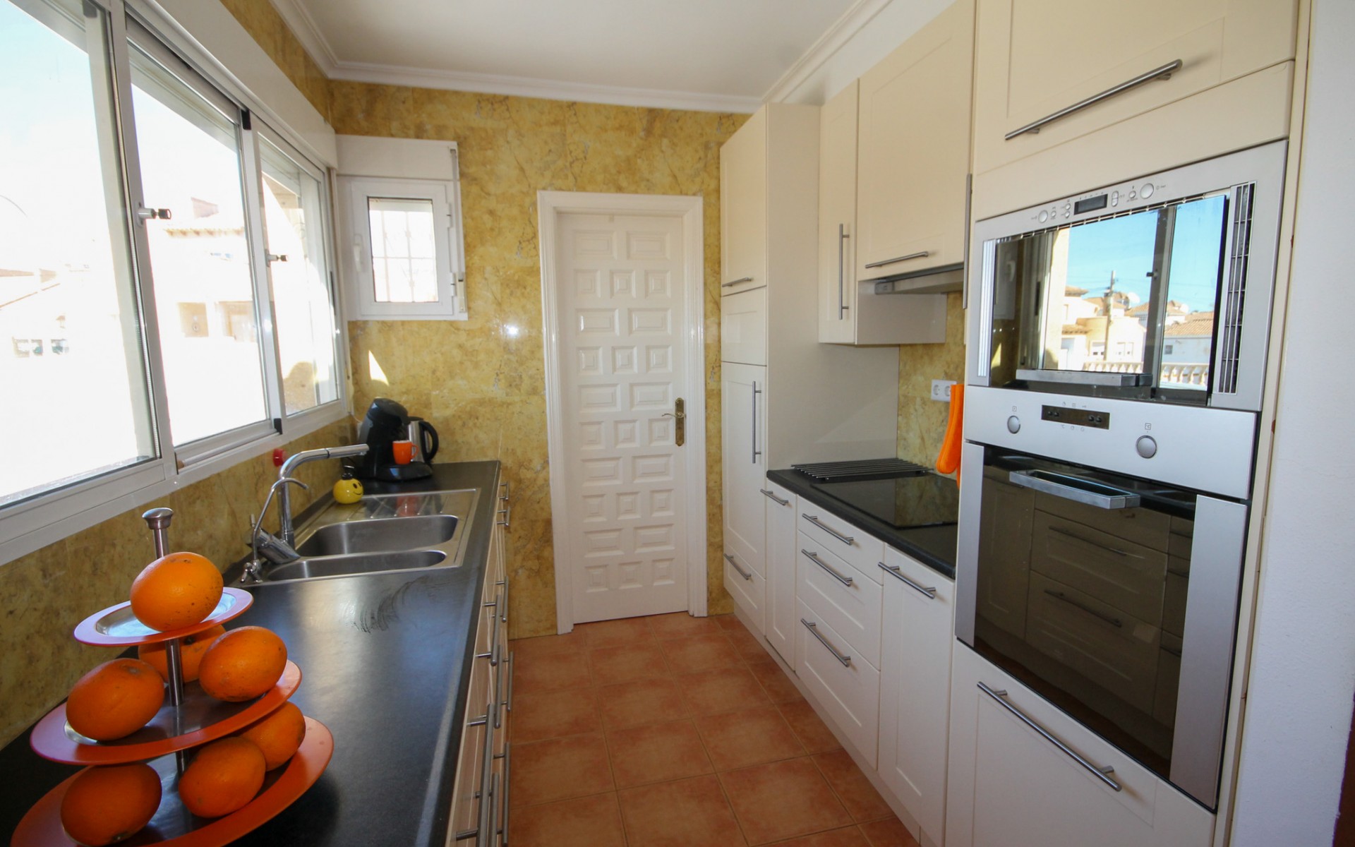 Resale - Villa - Villamartin