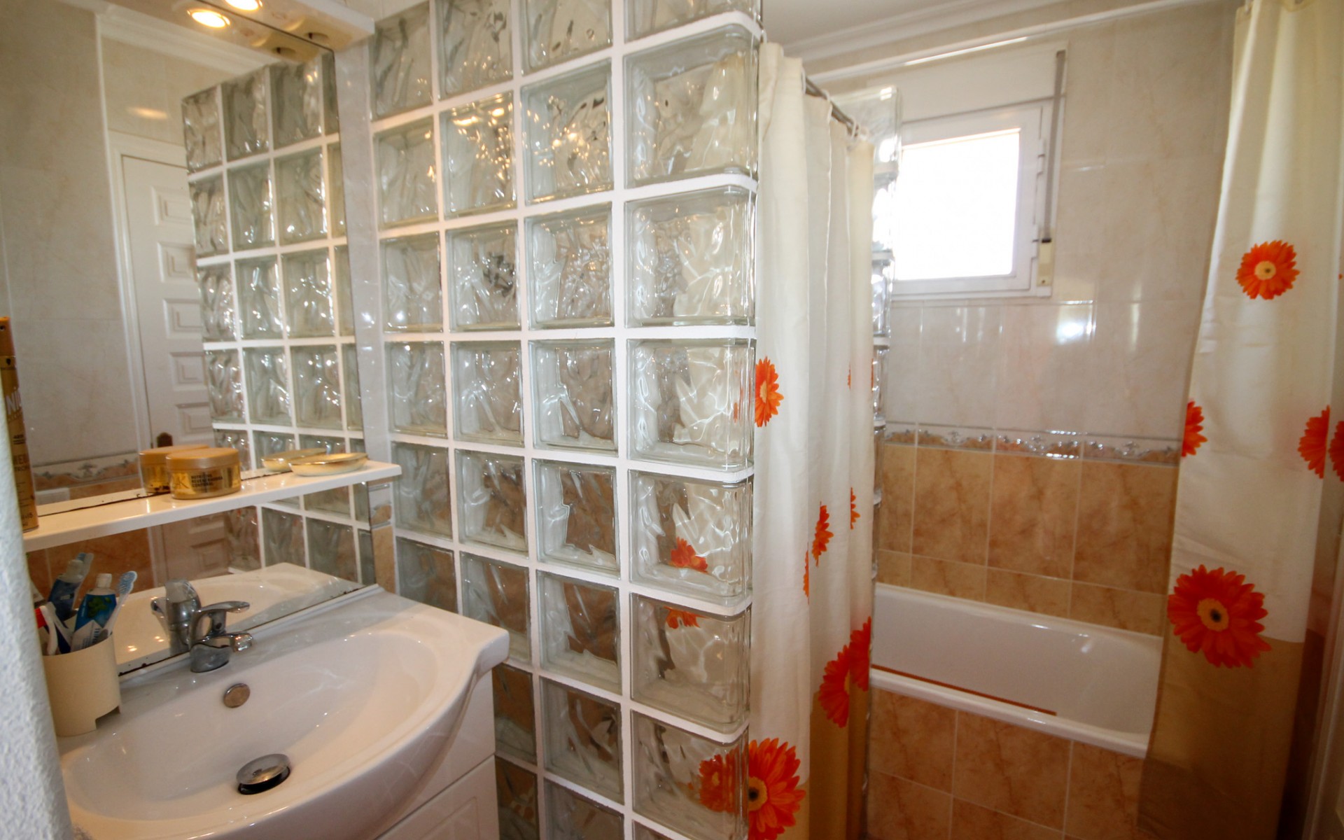 Resale - Villa - Villamartin