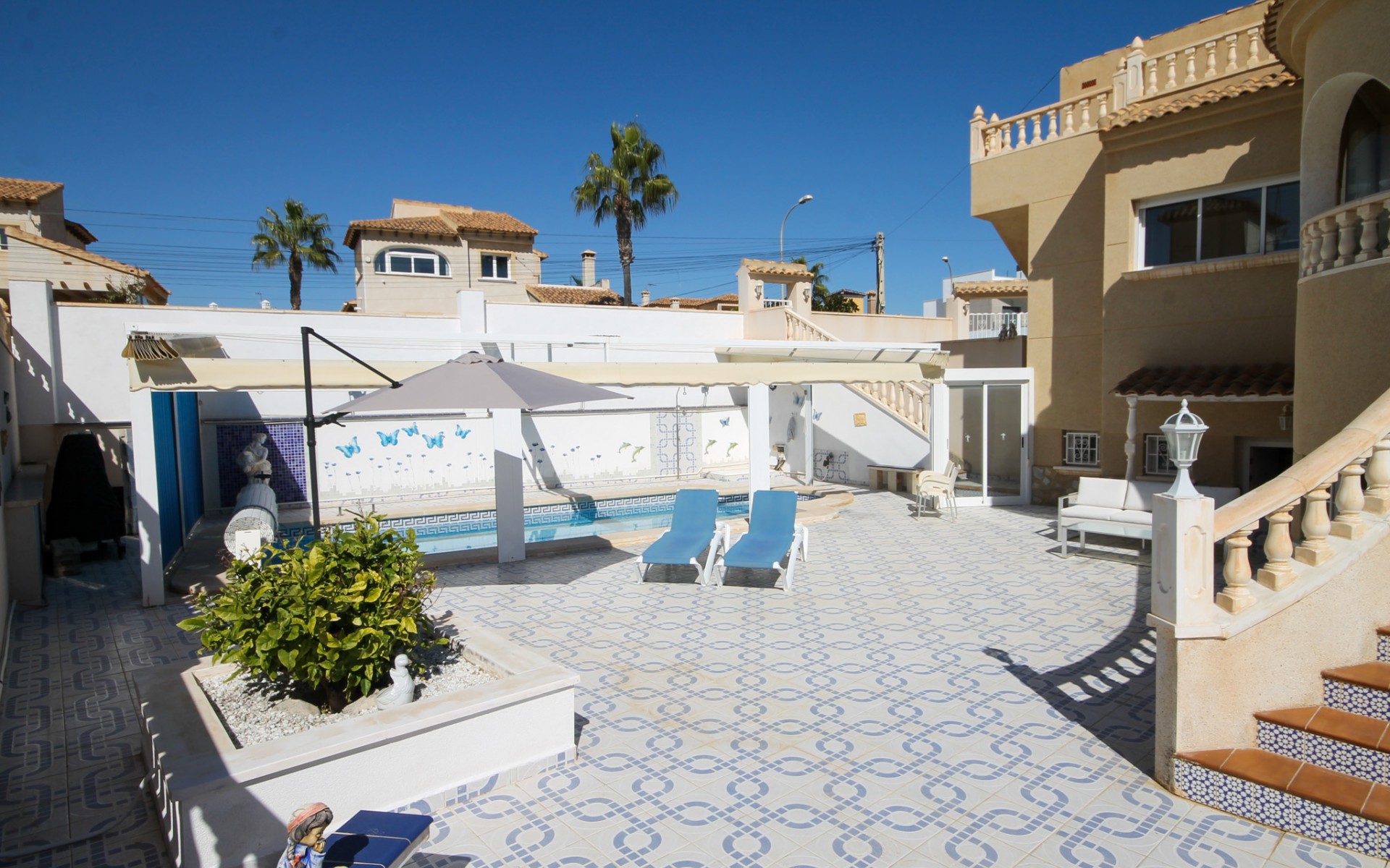 Resale - Villa - Villamartin