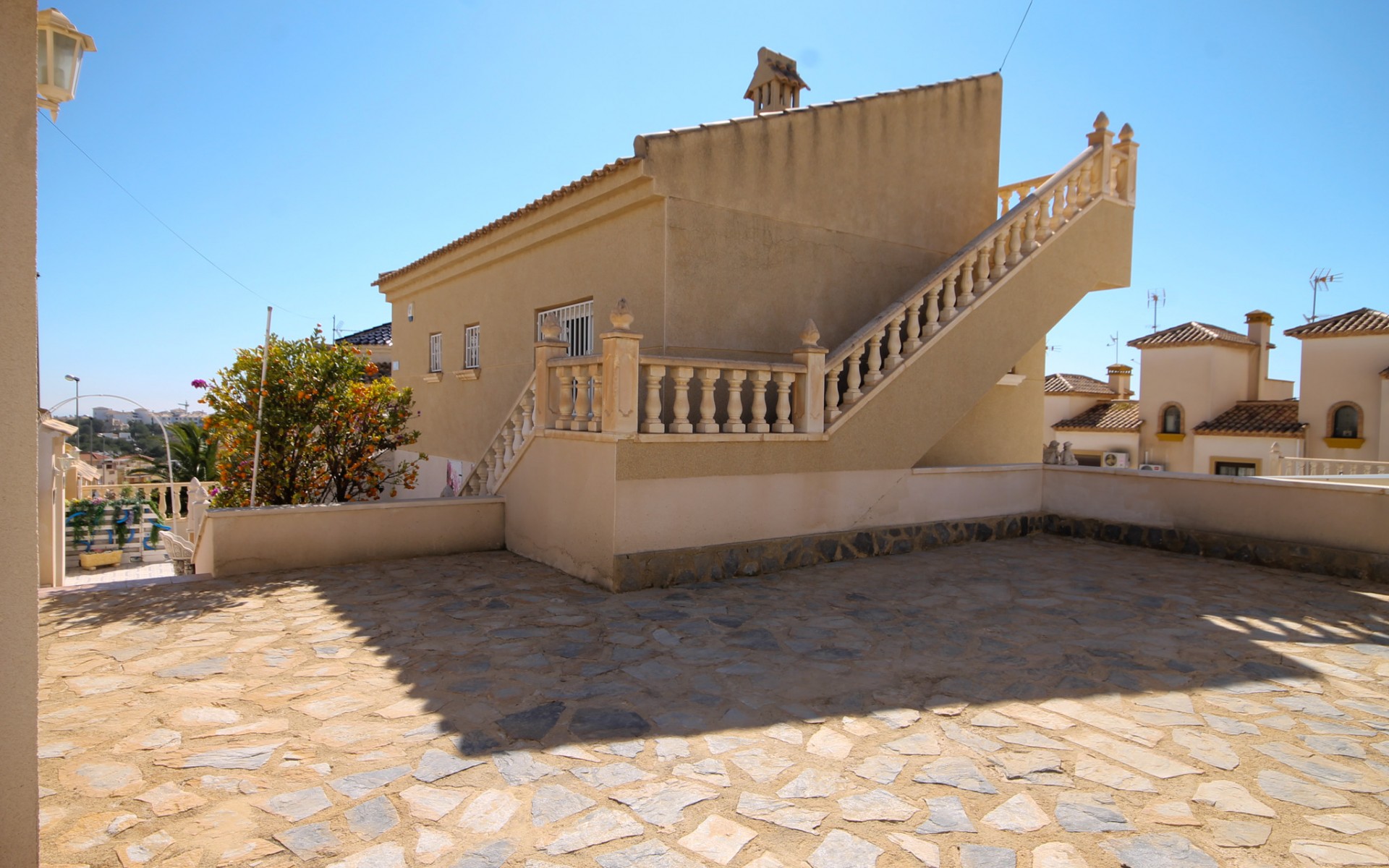 Resale - Villa - Villamartin
